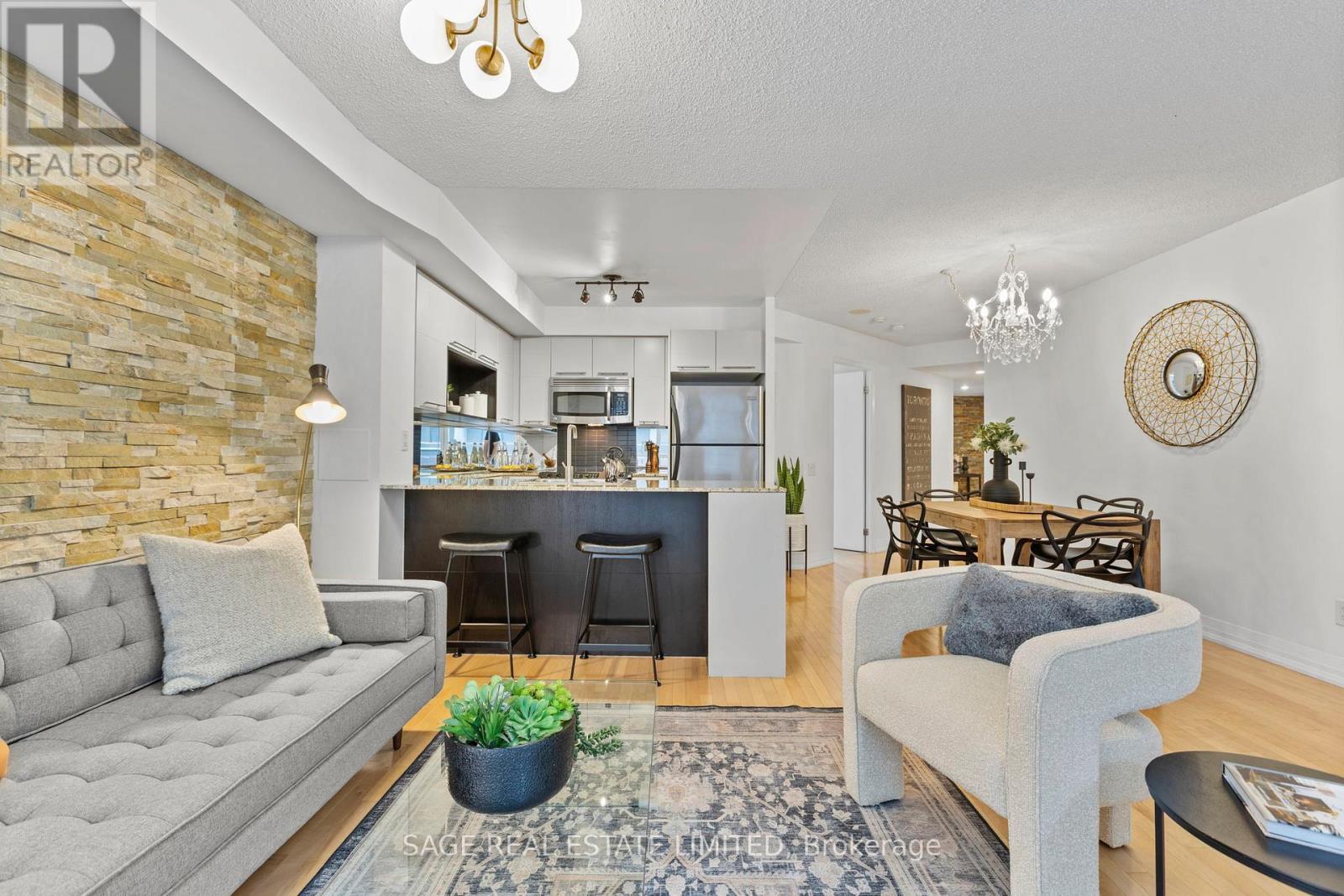 328 - 25 Carlton Street, Toronto, ON - Indoor Photo Showing Living Room