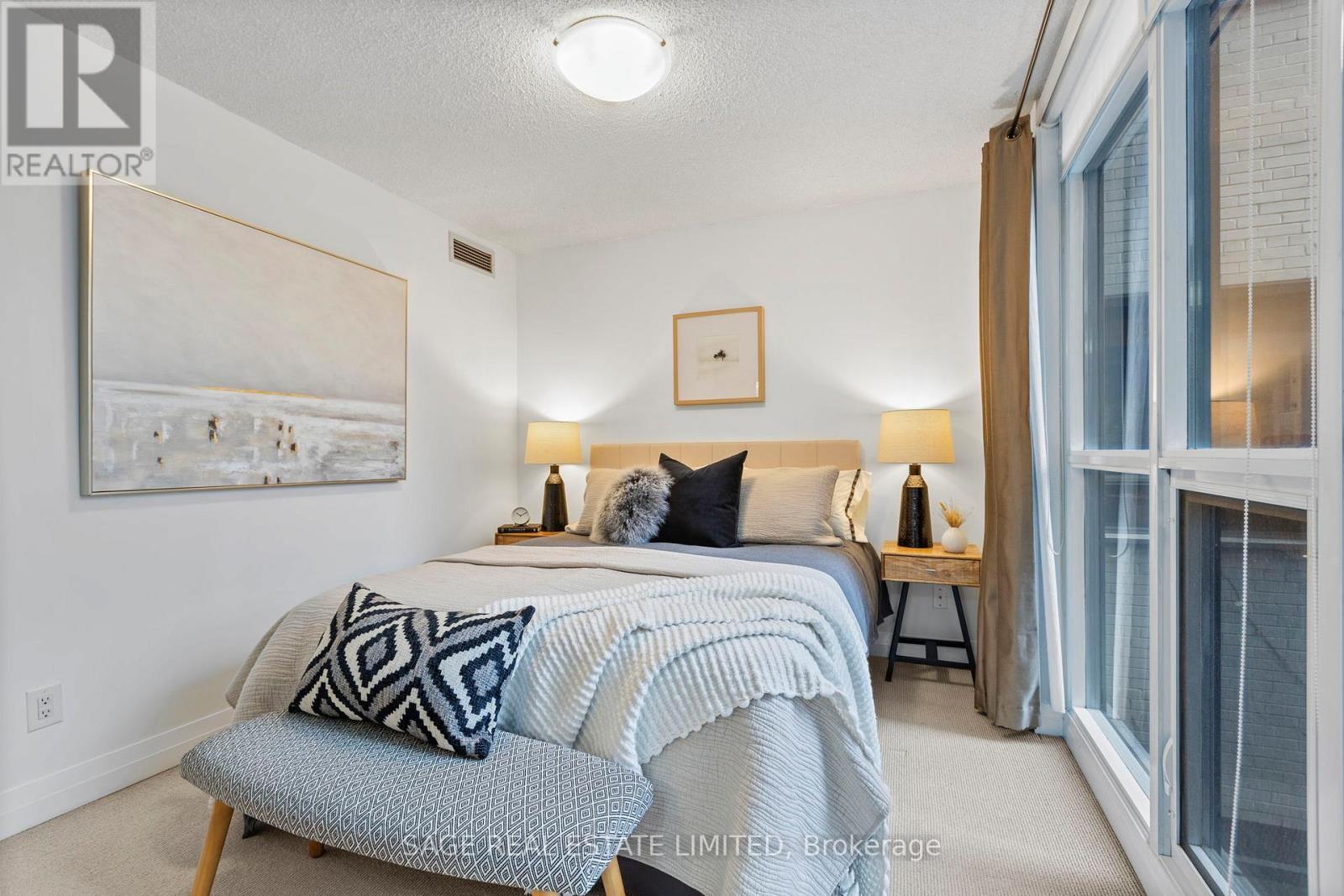 328 - 25 Carlton Street, Toronto, ON - Indoor Photo Showing Bedroom
