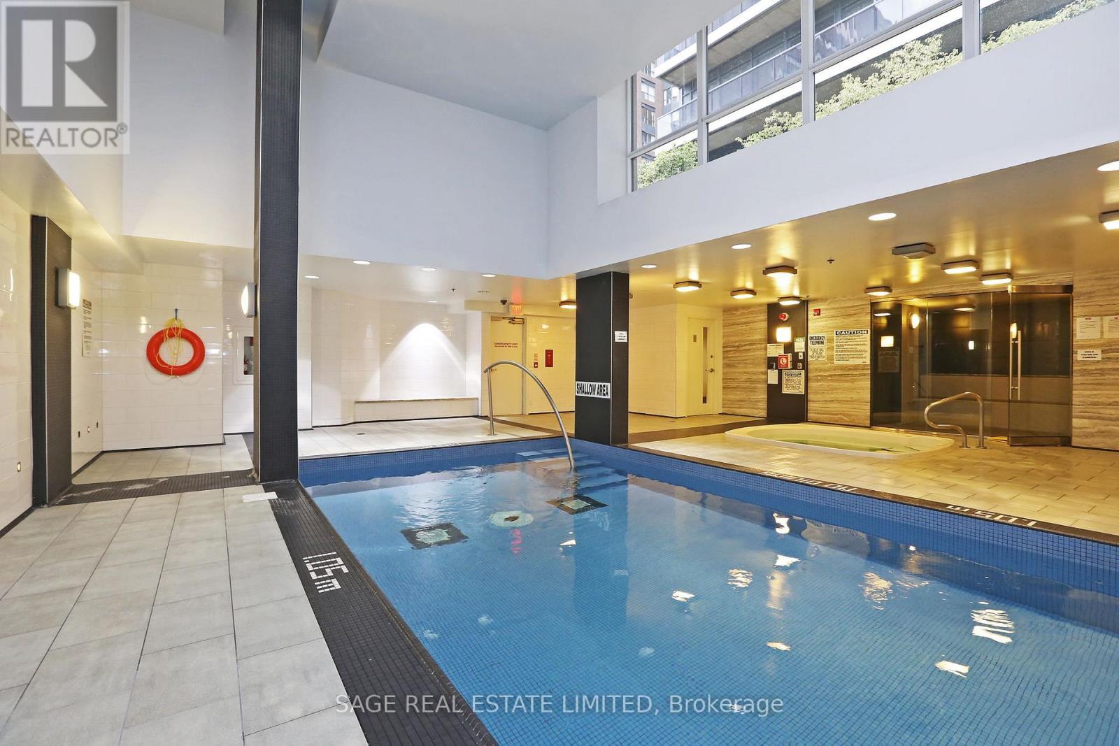 Indoor pool - 328 - 25 Carlton Street, Toronto, ON - Indoor Photo Showing Other Room
