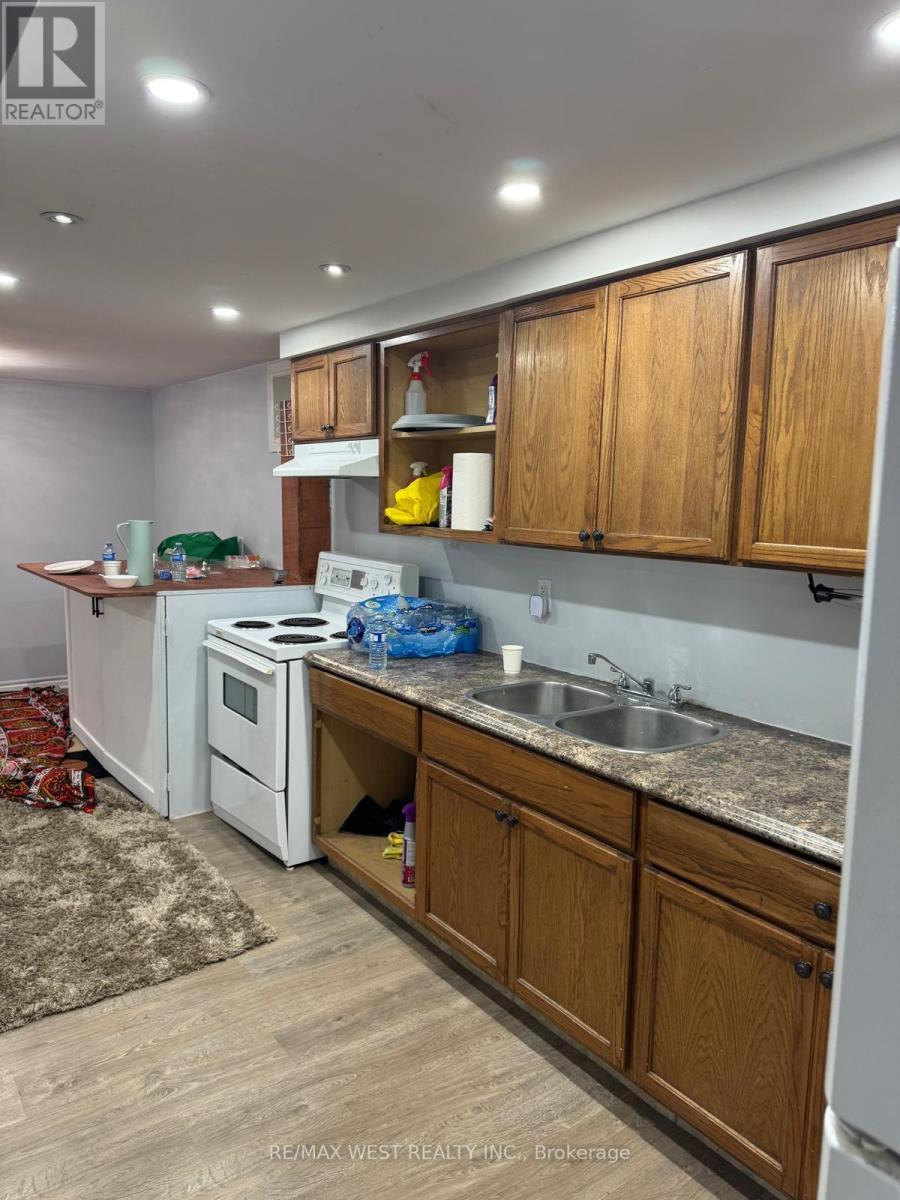 Basement - 640 Ormond Drive, Oshawa, ON - Indoor Photo Showing Kitchen With Double Sink