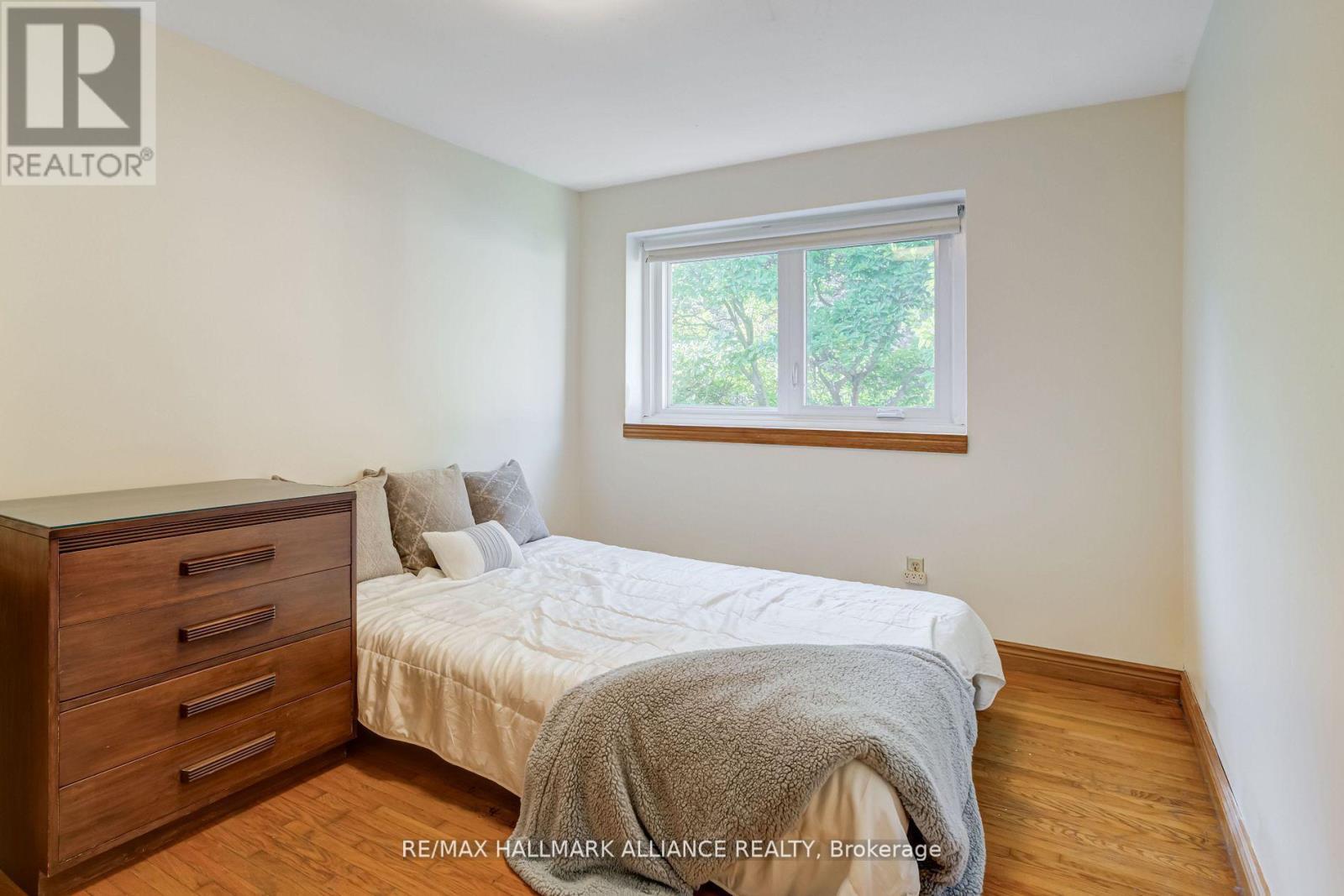 2033 Water'S Edge Drive, Oakville, ON - Indoor Photo Showing Bedroom
