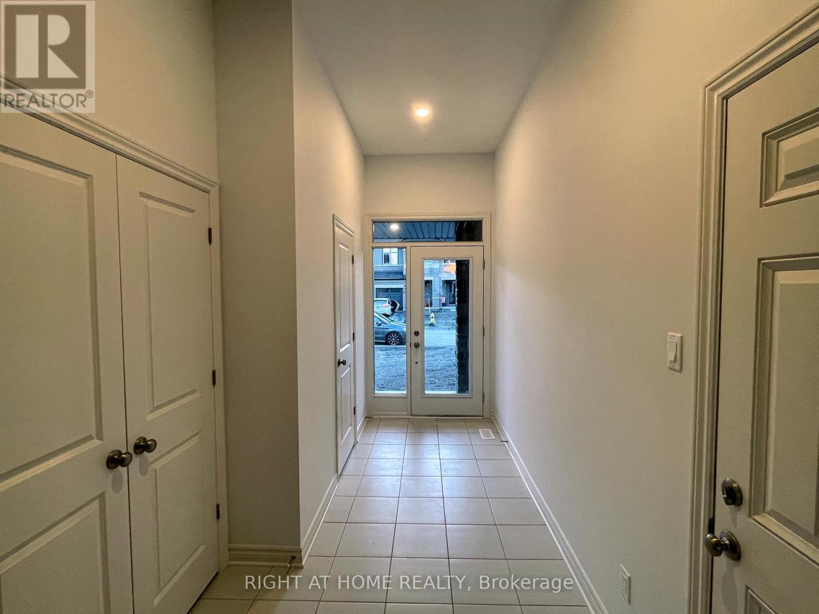 636 Cordelette Circle, Ottawa, ON - Indoor Photo Showing Other Room