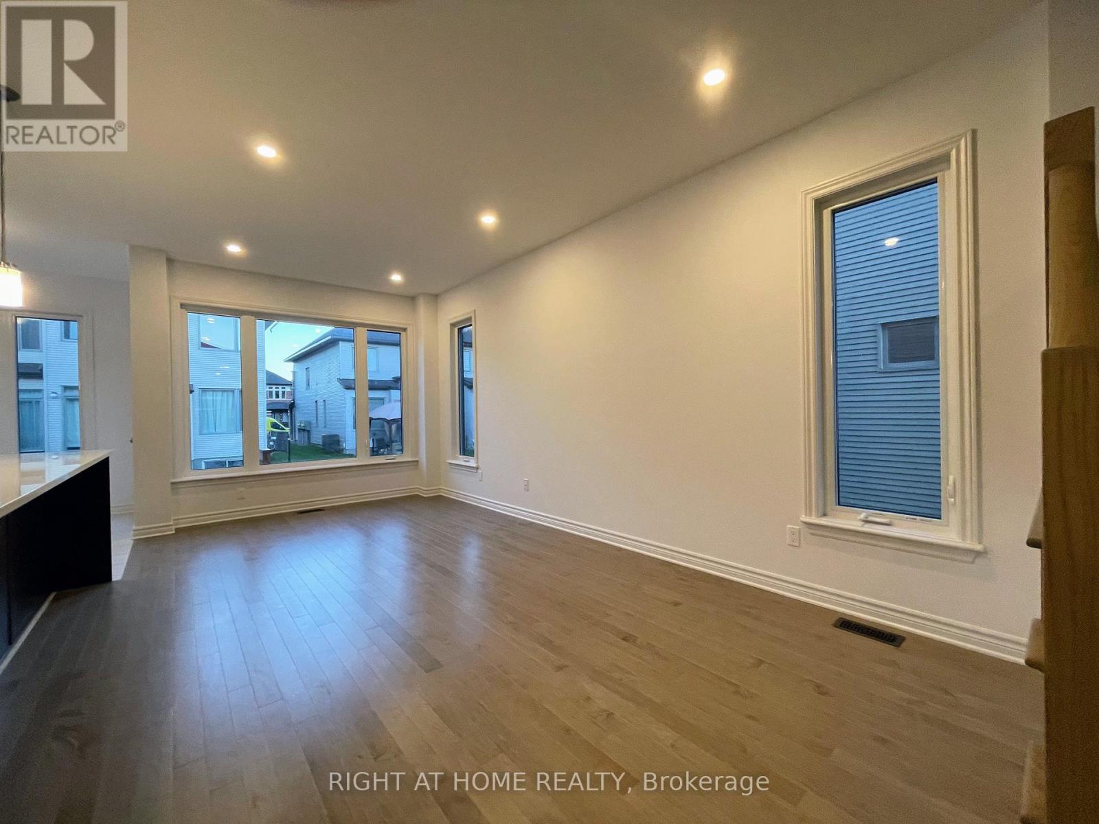 636 Cordelette Circle, Ottawa, ON - Indoor Photo Showing Other Room