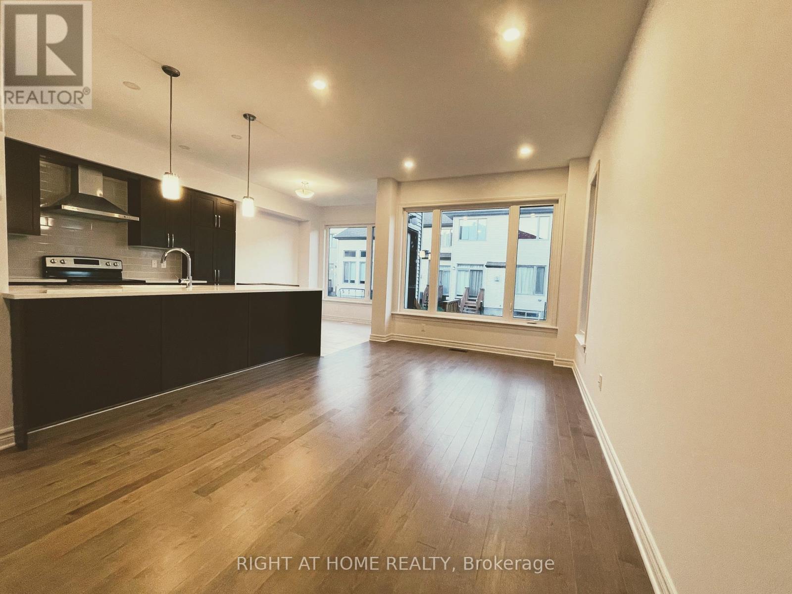 636 Cordelette Circle, Ottawa, ON - Indoor Photo Showing Kitchen