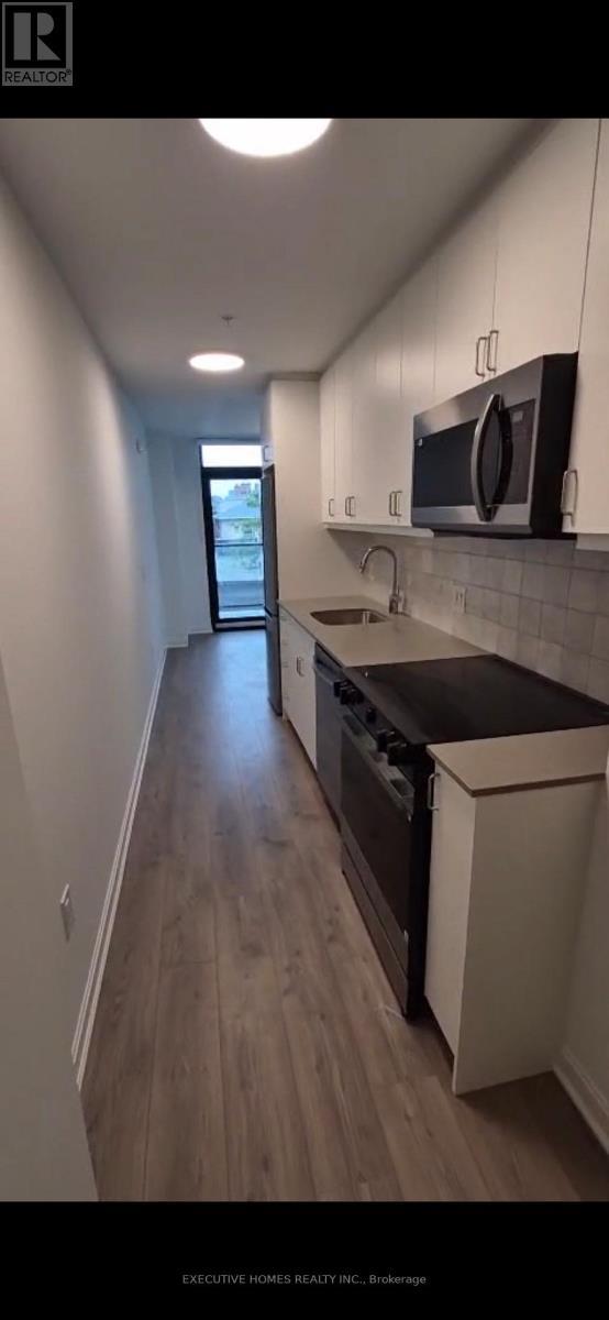 418 - 233 Princess Street, Kingston, ON - Indoor Photo Showing Kitchen