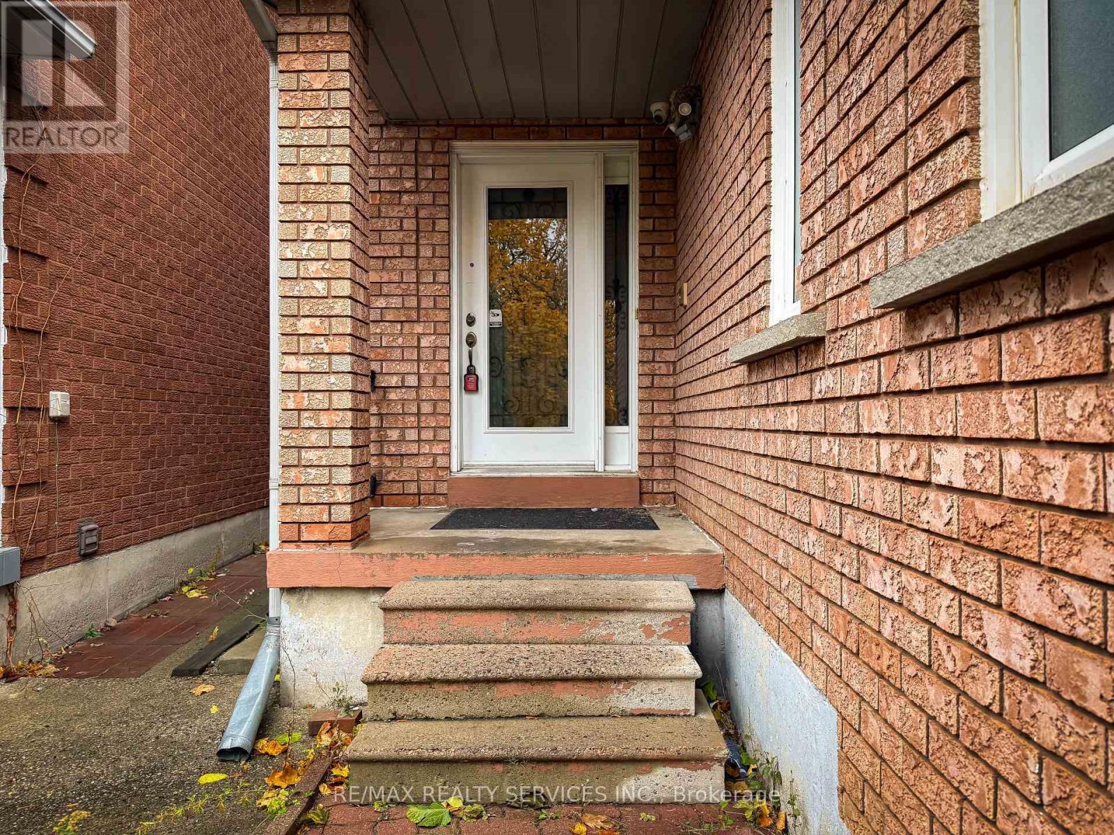 69 Pennsylvania Avenue, Brampton, ON - Outdoor