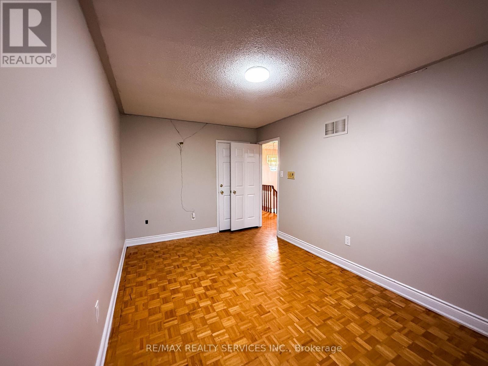 69 Pennsylvania Avenue, Brampton, ON - Indoor Photo Showing Other Room