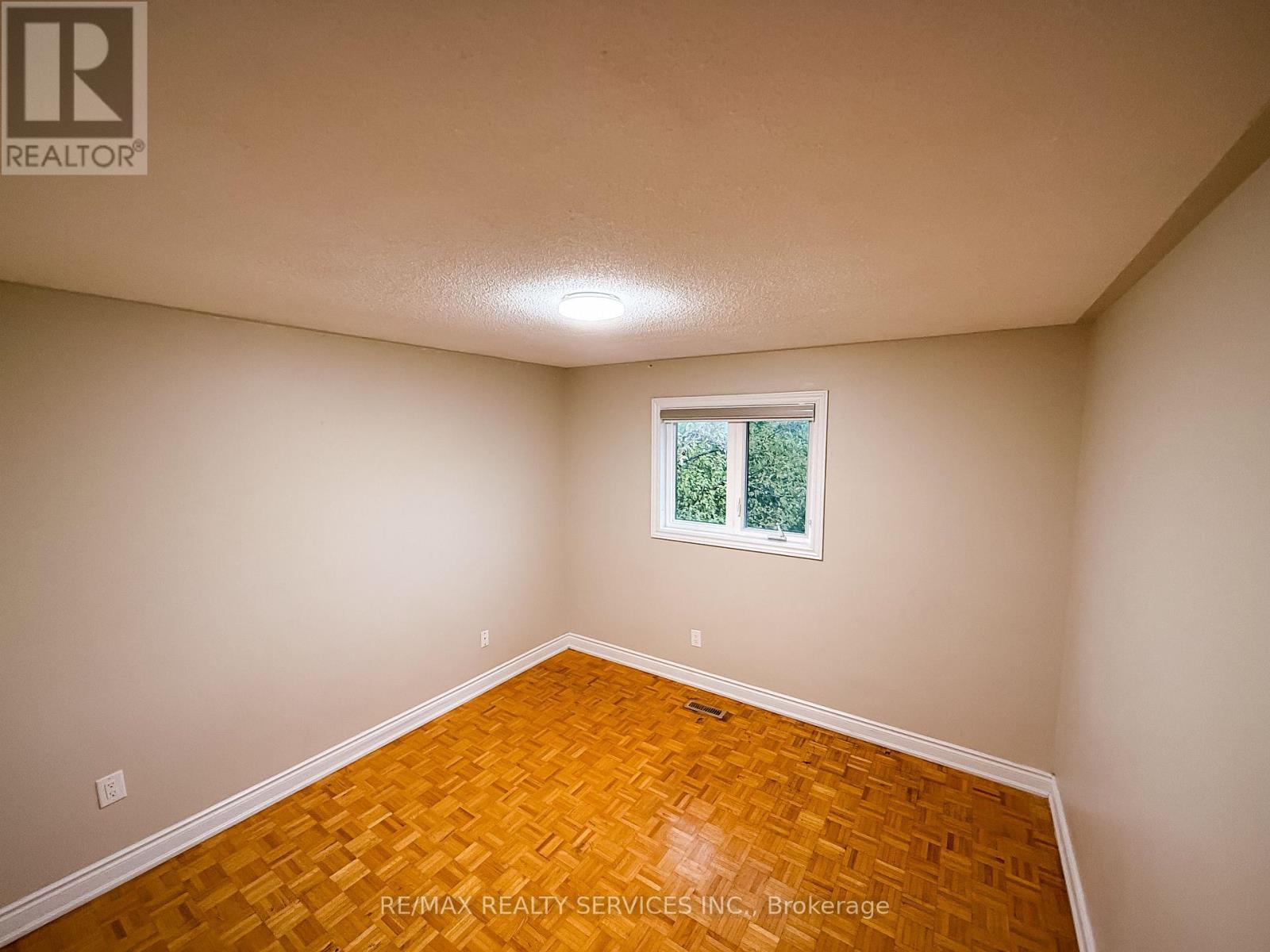 69 Pennsylvania Avenue, Brampton, ON - Indoor Photo Showing Other Room