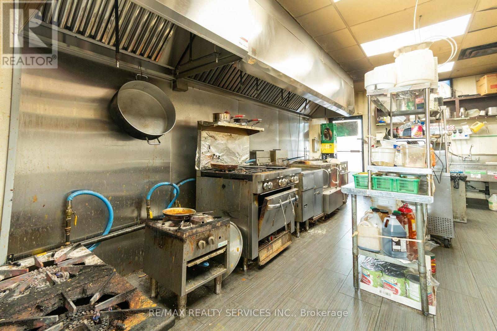 1289 Marlborough Court, Oakville, ON