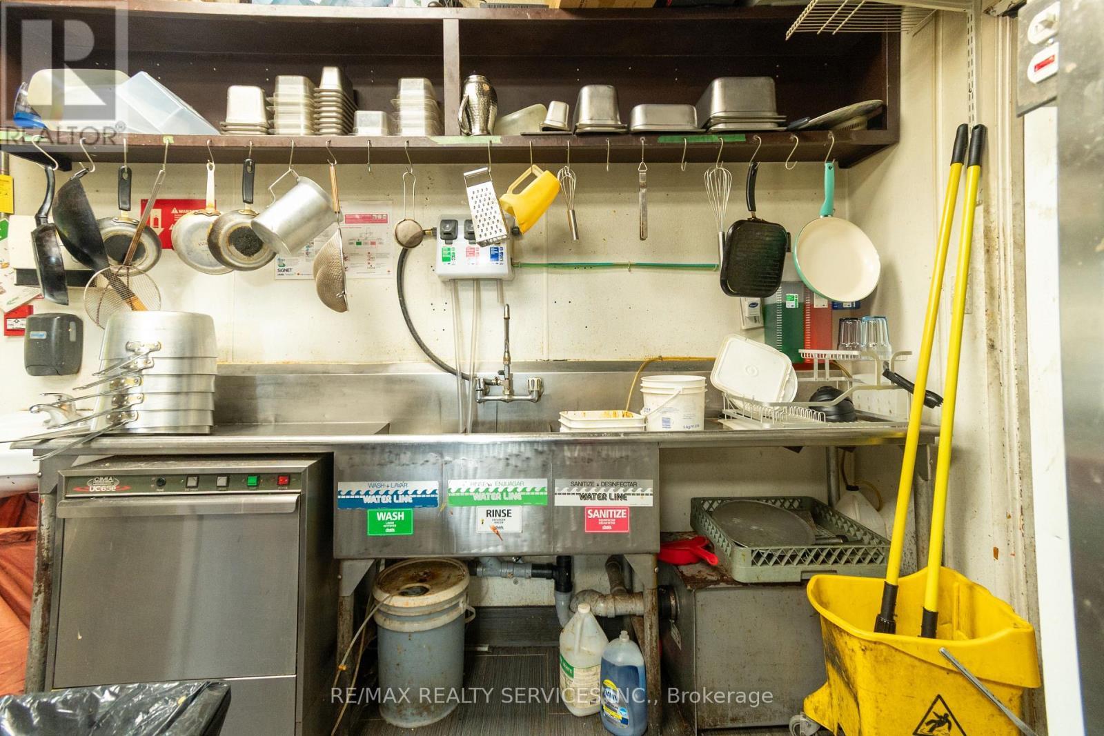 1289 Marlborough Court, Oakville, ON