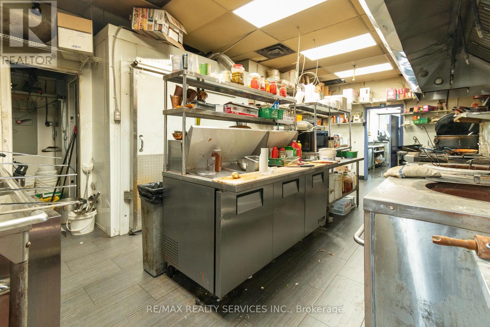 1289 Marlborough Court, Oakville, ON