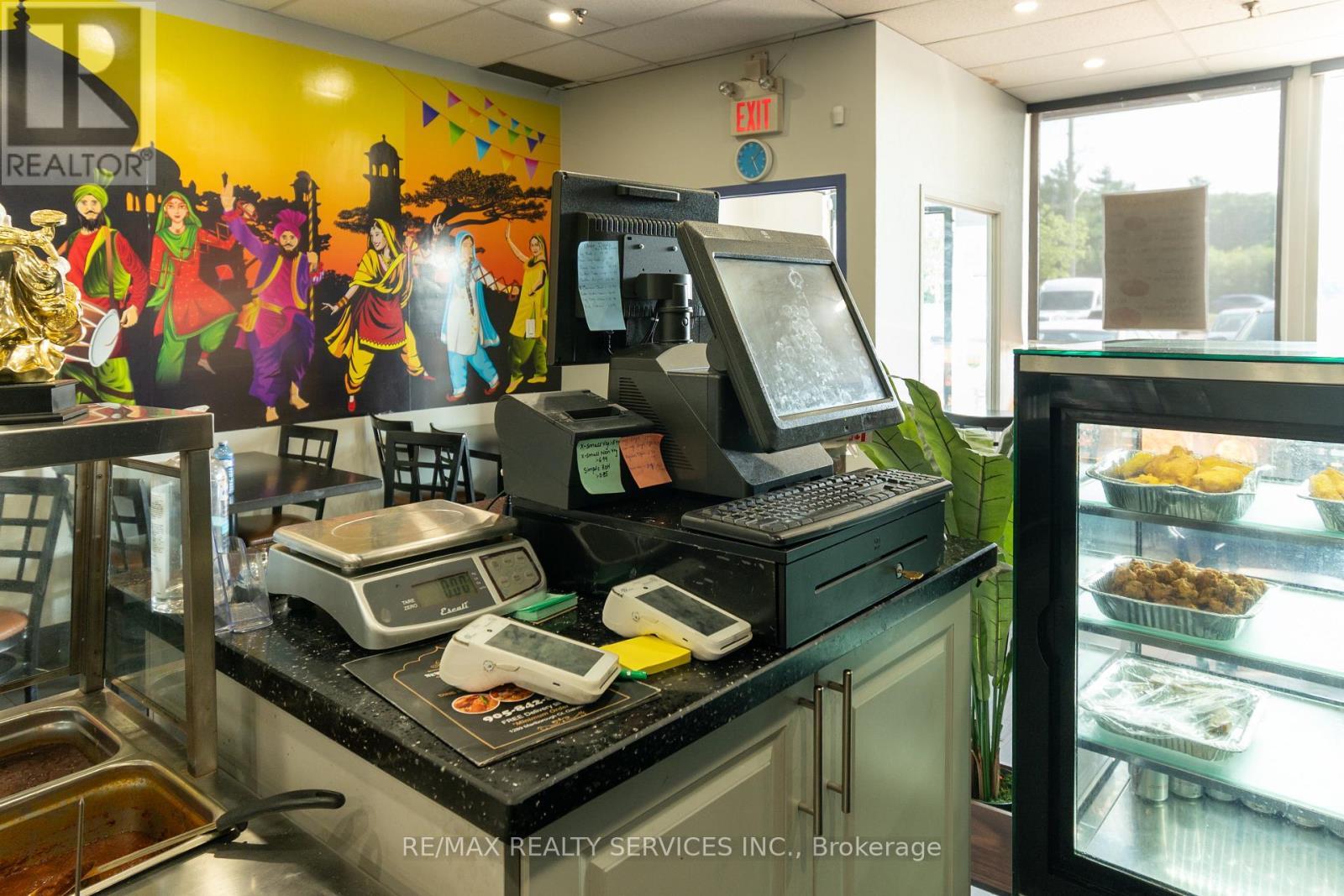 1289 Marlborough Court, Oakville, ON