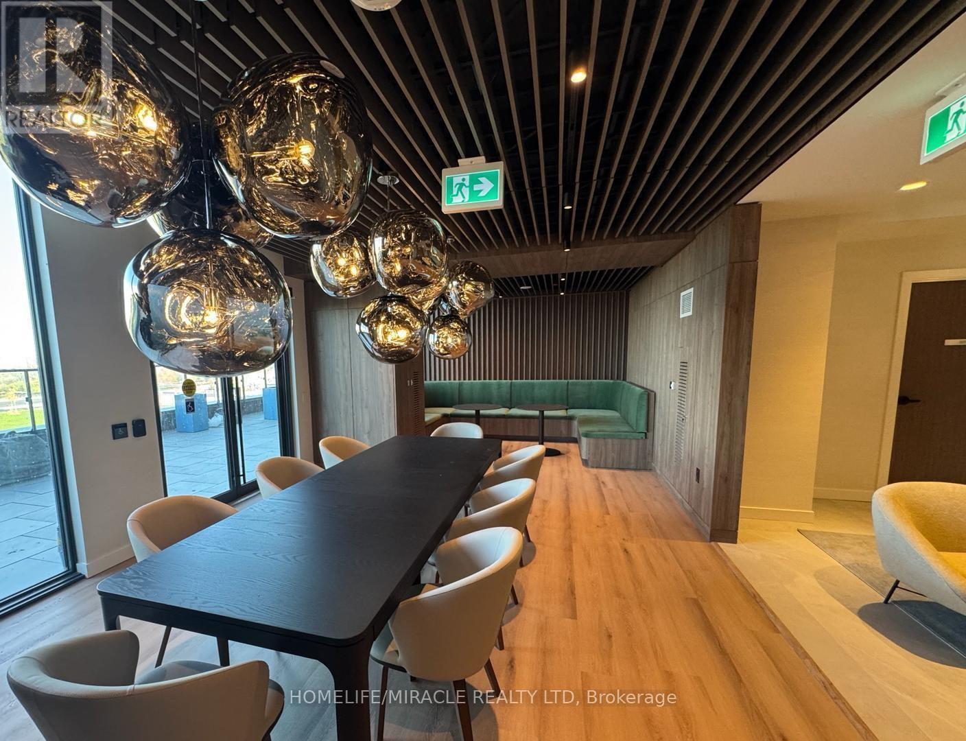 920 - 15 Skyridge Drive, Brampton, ON - Indoor Photo Showing Dining Room