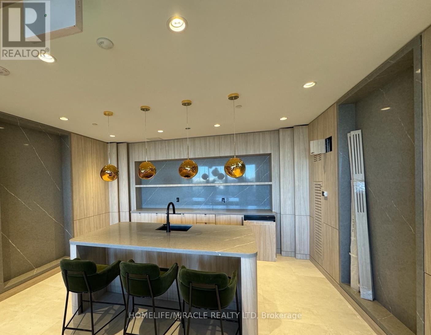 920 - 15 Skyridge Drive, Brampton, ON - Indoor