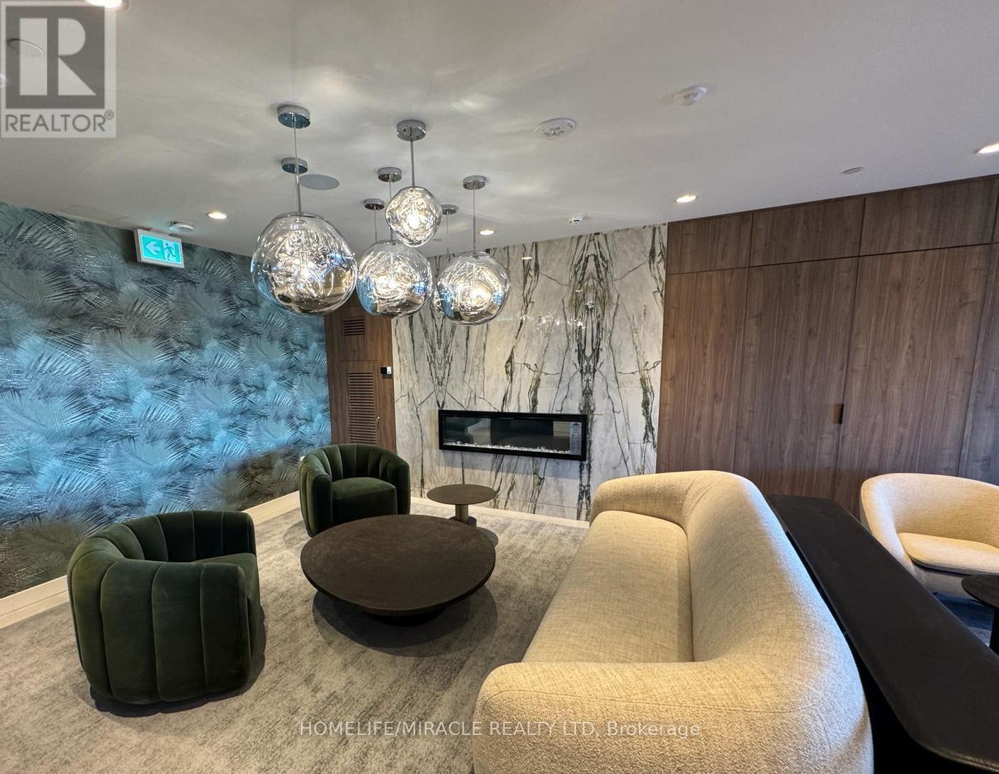 920 - 15 Skyridge Drive, Brampton, ON - Indoor With Fireplace