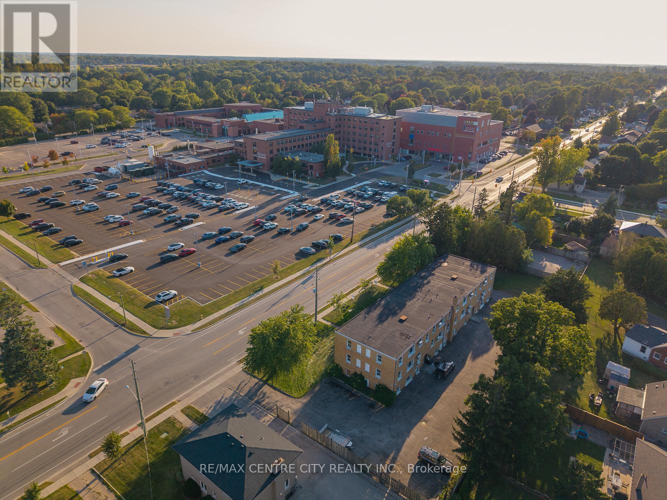 3 - 232 Elm Street, St. Thomas, ON - Outdoor With View