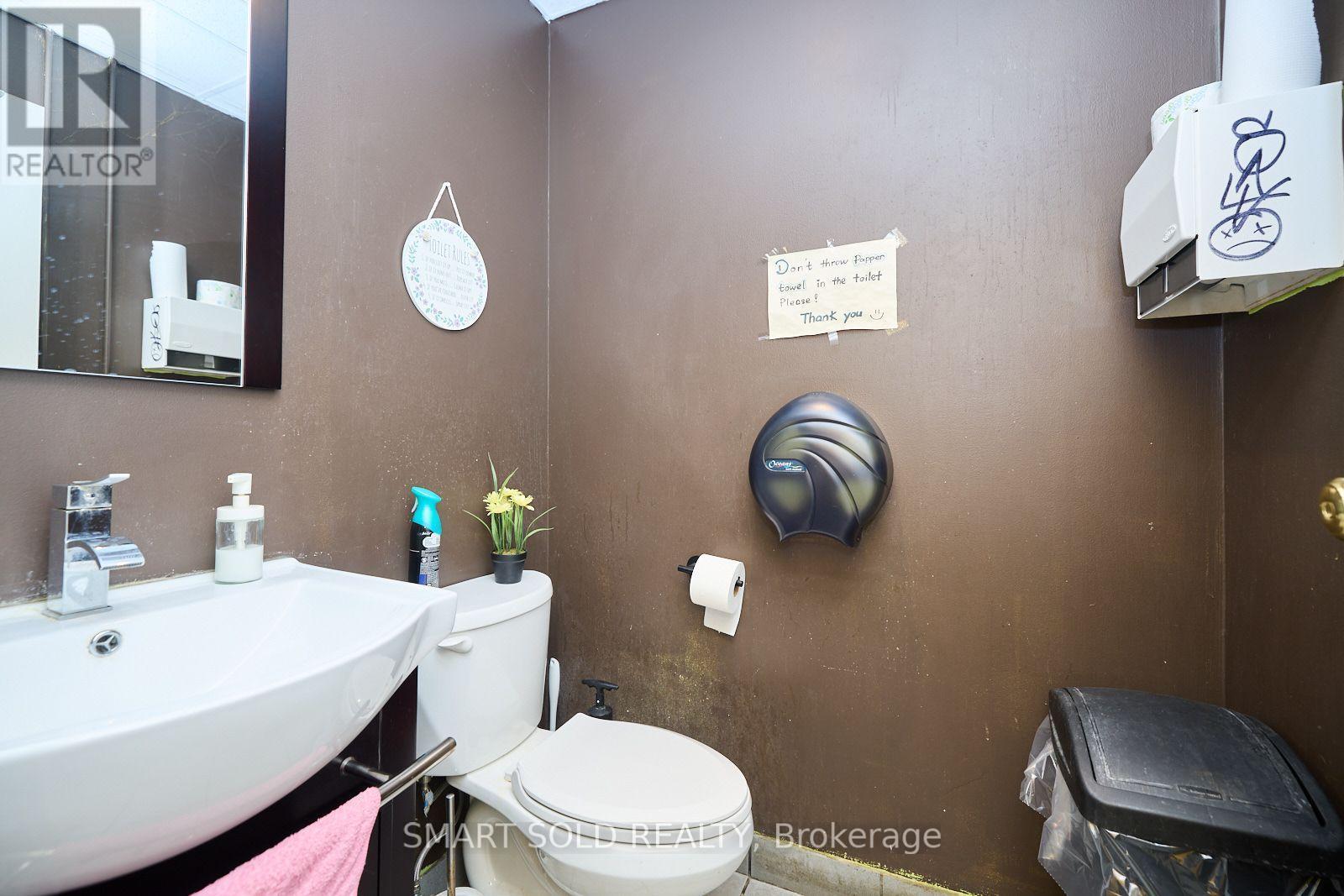 A14 - 210 Glendale Avenue, St. Catharines, ON