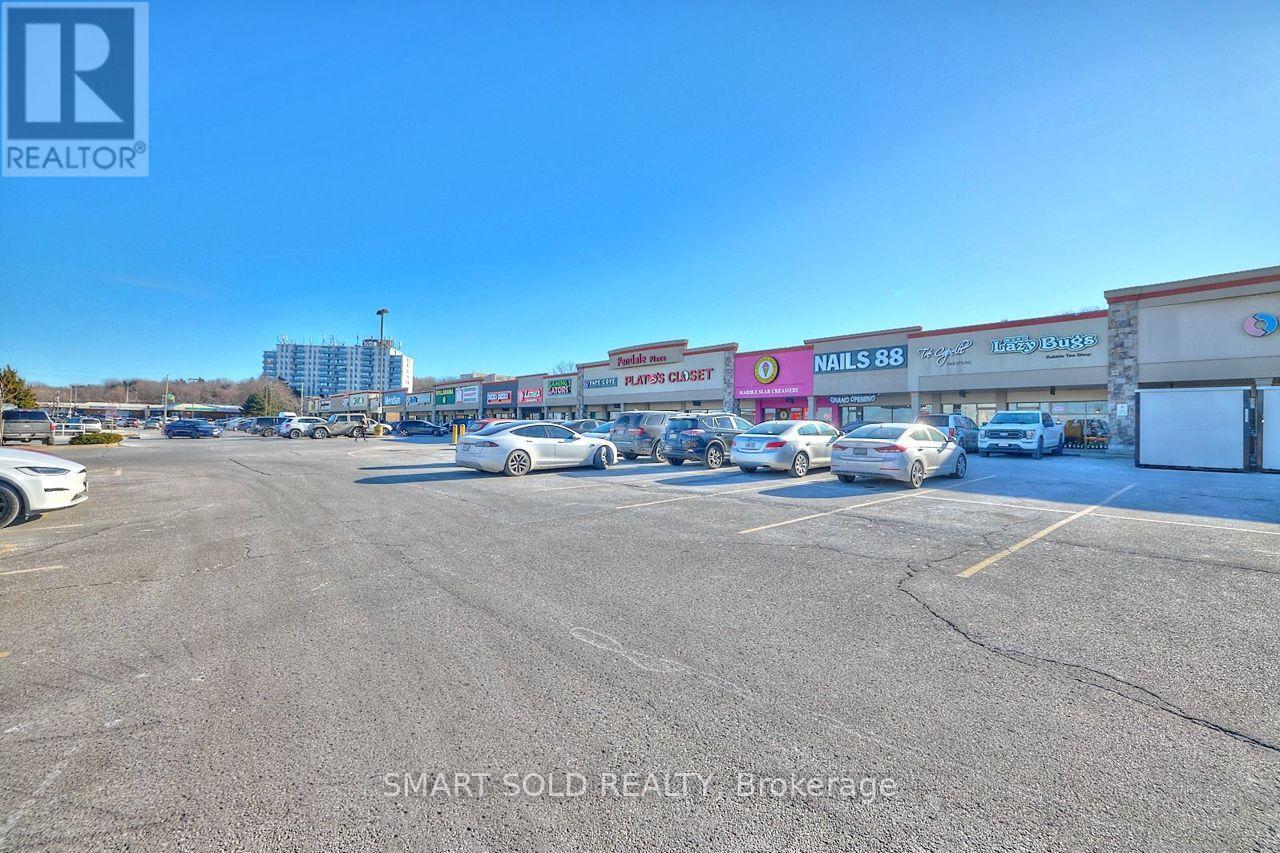 A14 - 210 Glendale Avenue, St. Catharines, ON