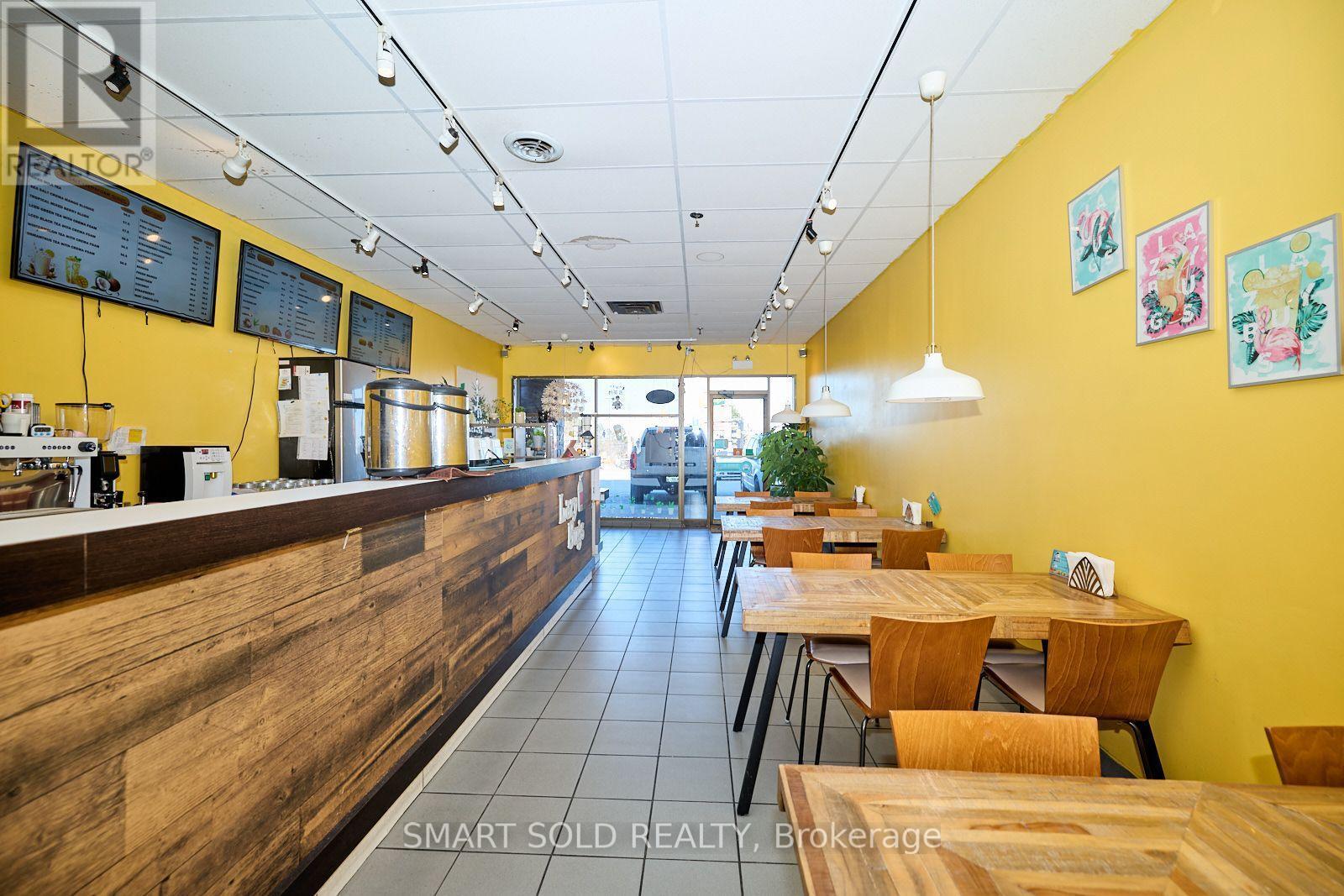 A14 - 210 Glendale Avenue, St. Catharines, ON