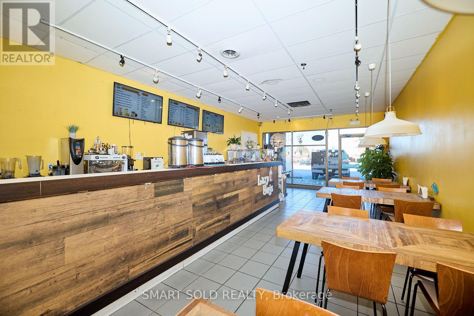 A14 - 210 Glendale Avenue, St. Catharines, ON