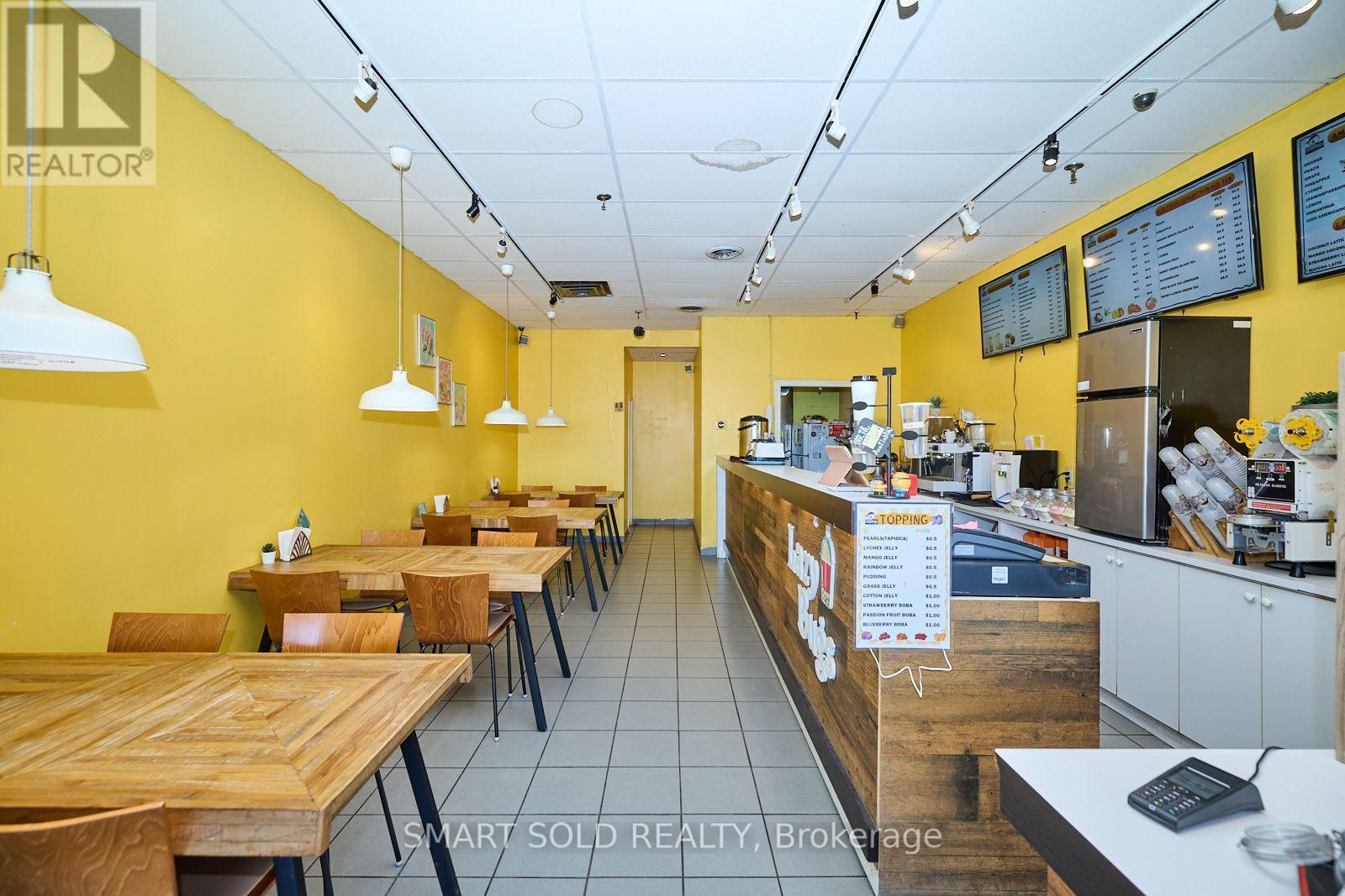 A14 - 210 Glendale Avenue, St. Catharines, ON