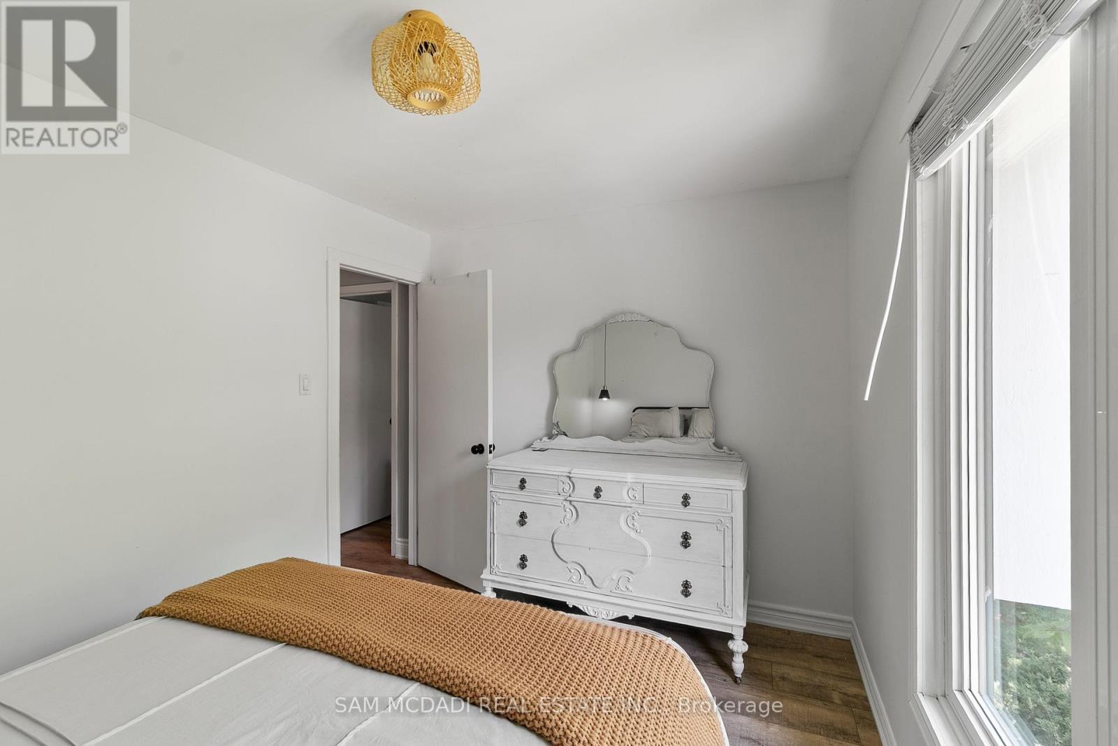496 Seymour Drive, Oakville, ON - Indoor Photo Showing Bedroom