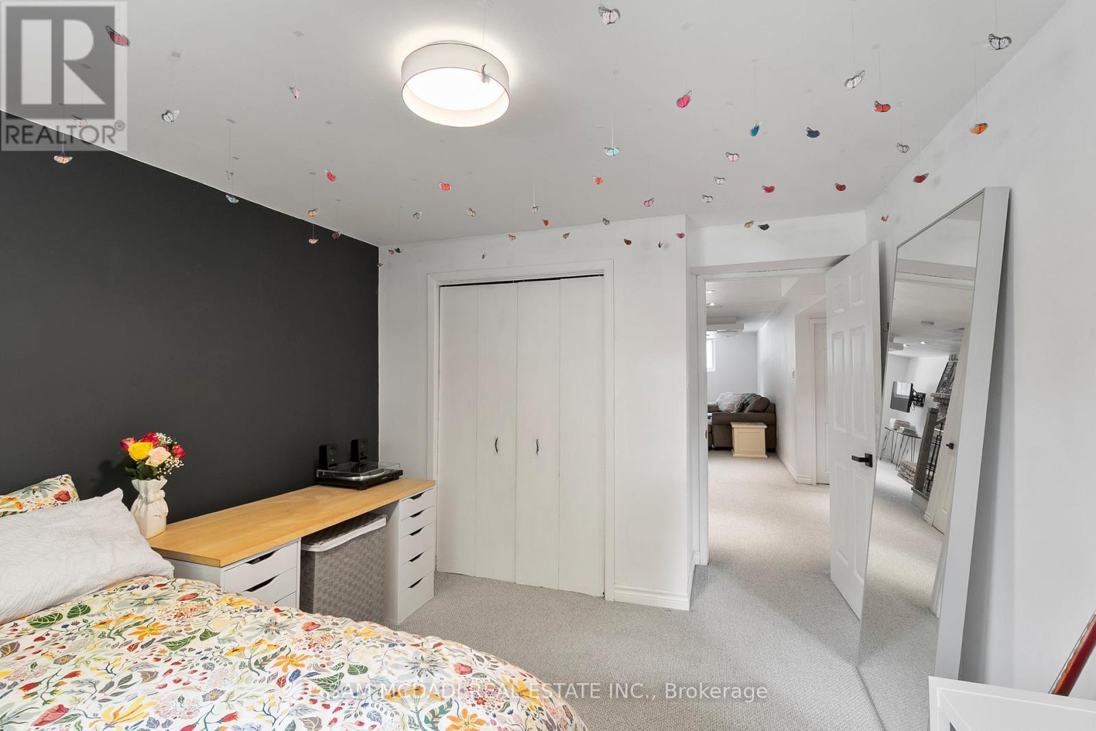 496 Seymour Drive, Oakville, ON - Indoor Photo Showing Bedroom