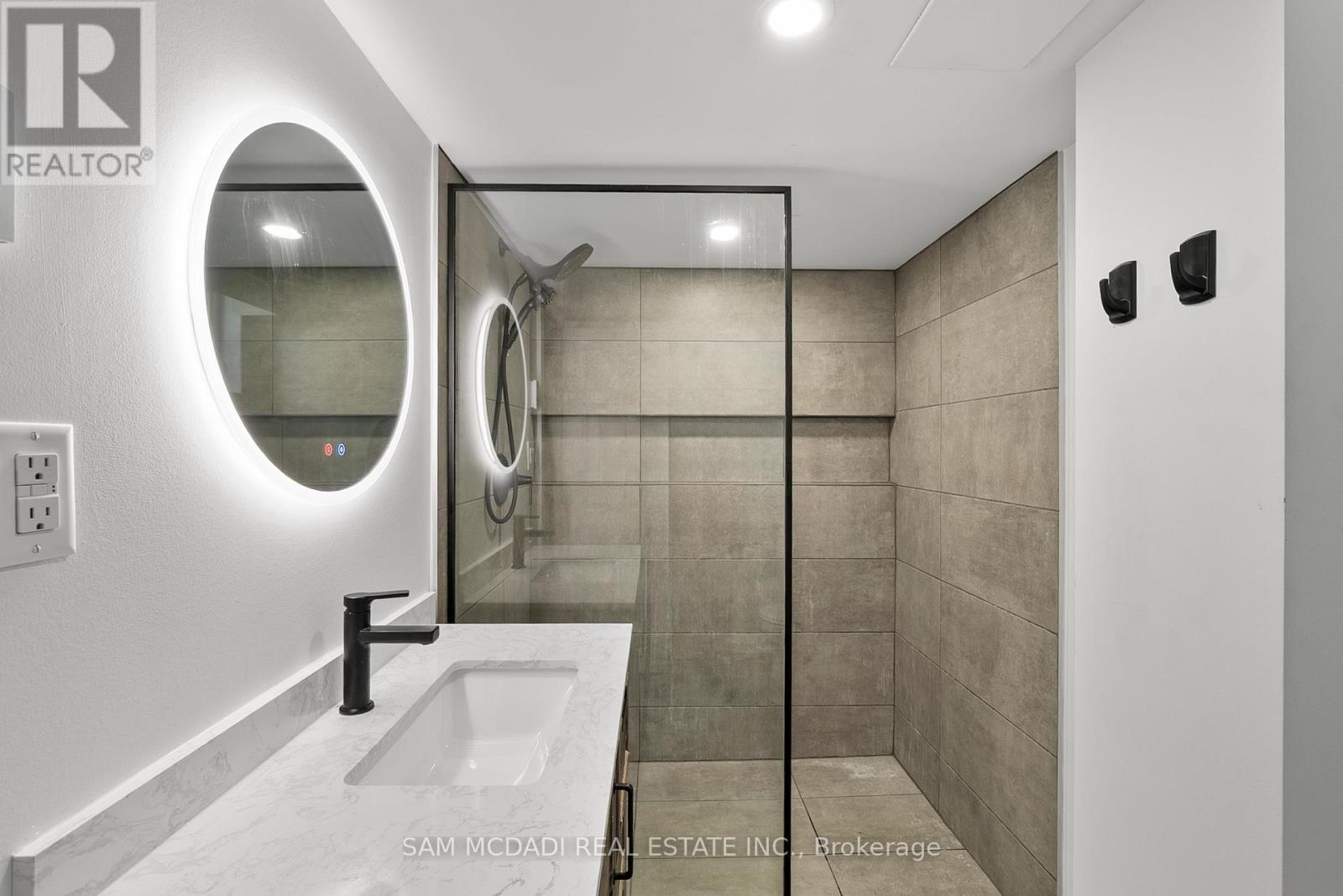 496 Seymour Drive, Oakville, ON - Indoor Photo Showing Other Room