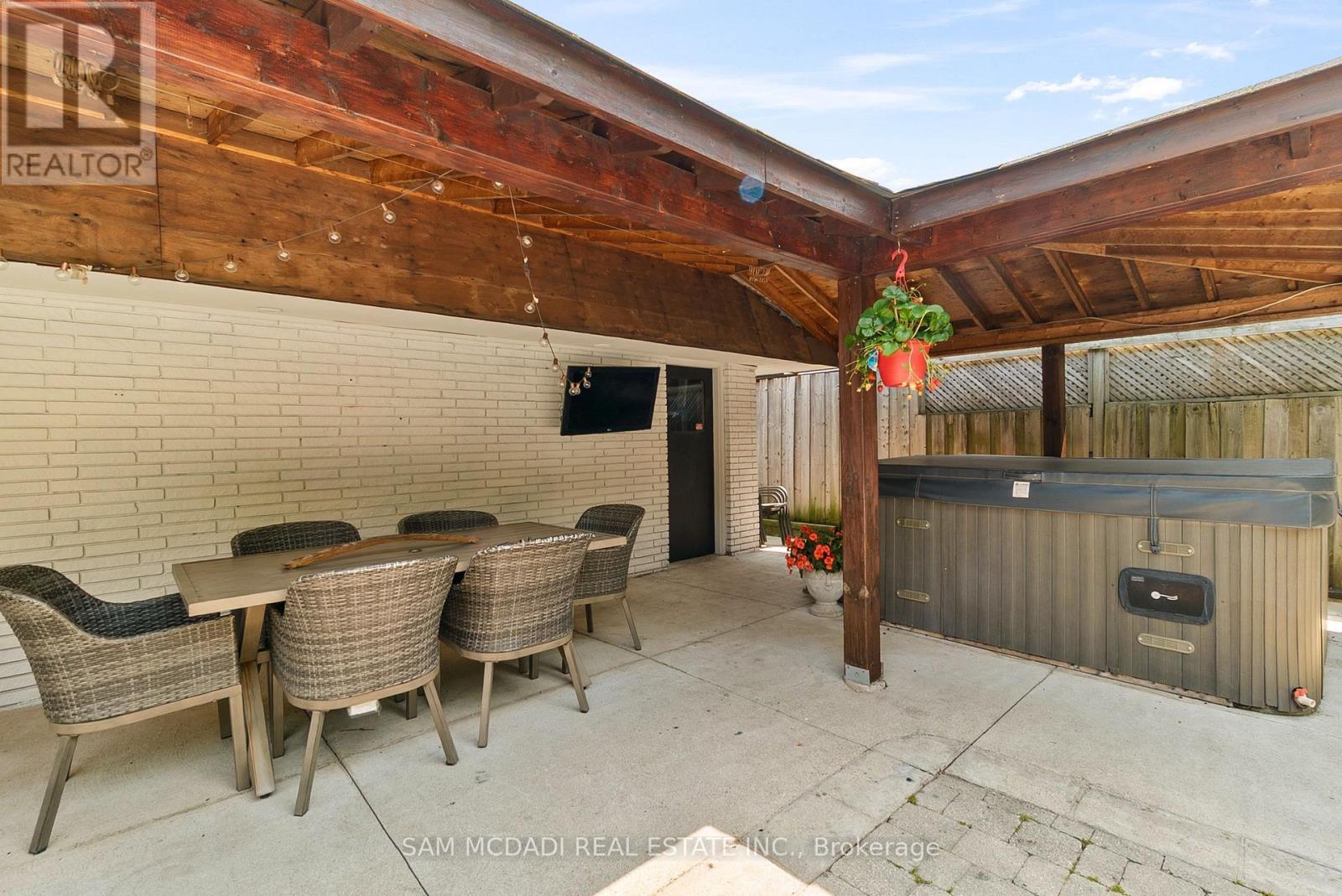 496 Seymour Drive, Oakville, ON - Outdoor