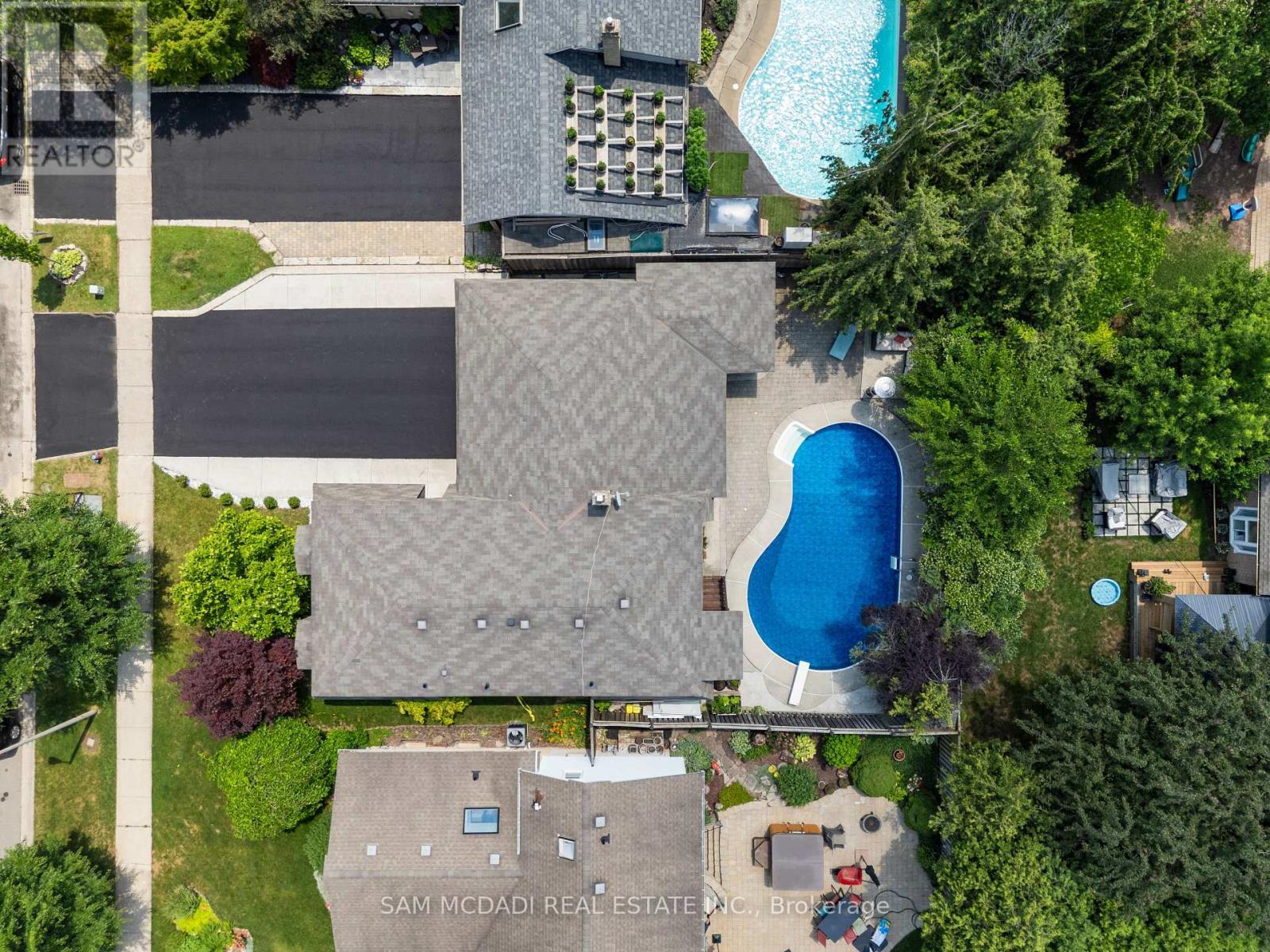 496 Seymour Drive, Oakville, ON - Outdoor With In Ground Pool