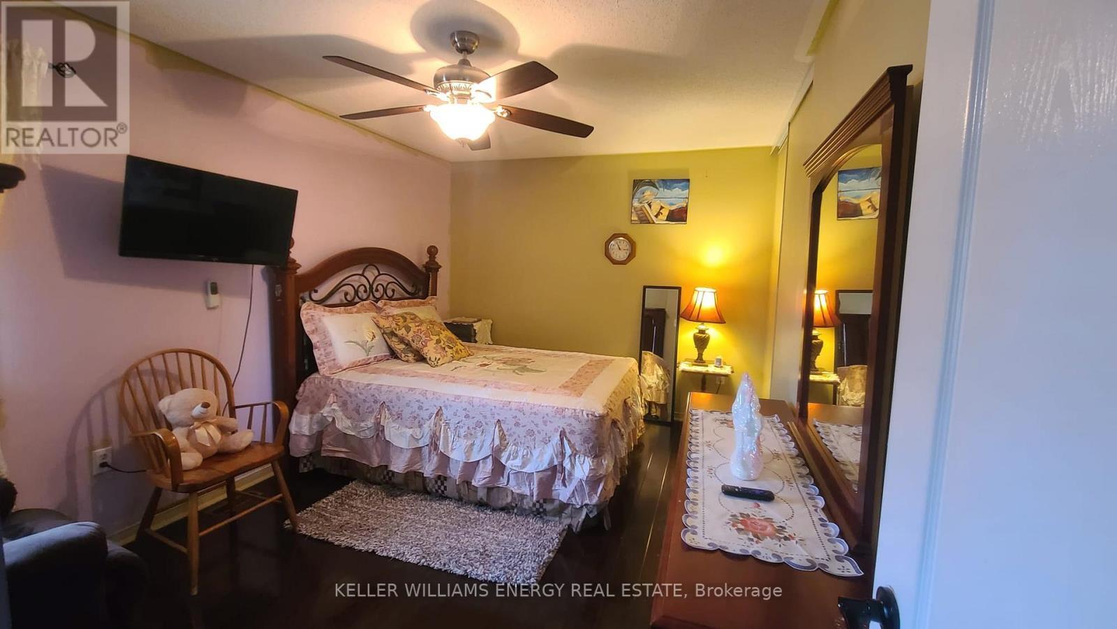 12 Phillpot Lane, Ajax (Northwest Ajax), ON - Indoor Photo Showing Bedroom