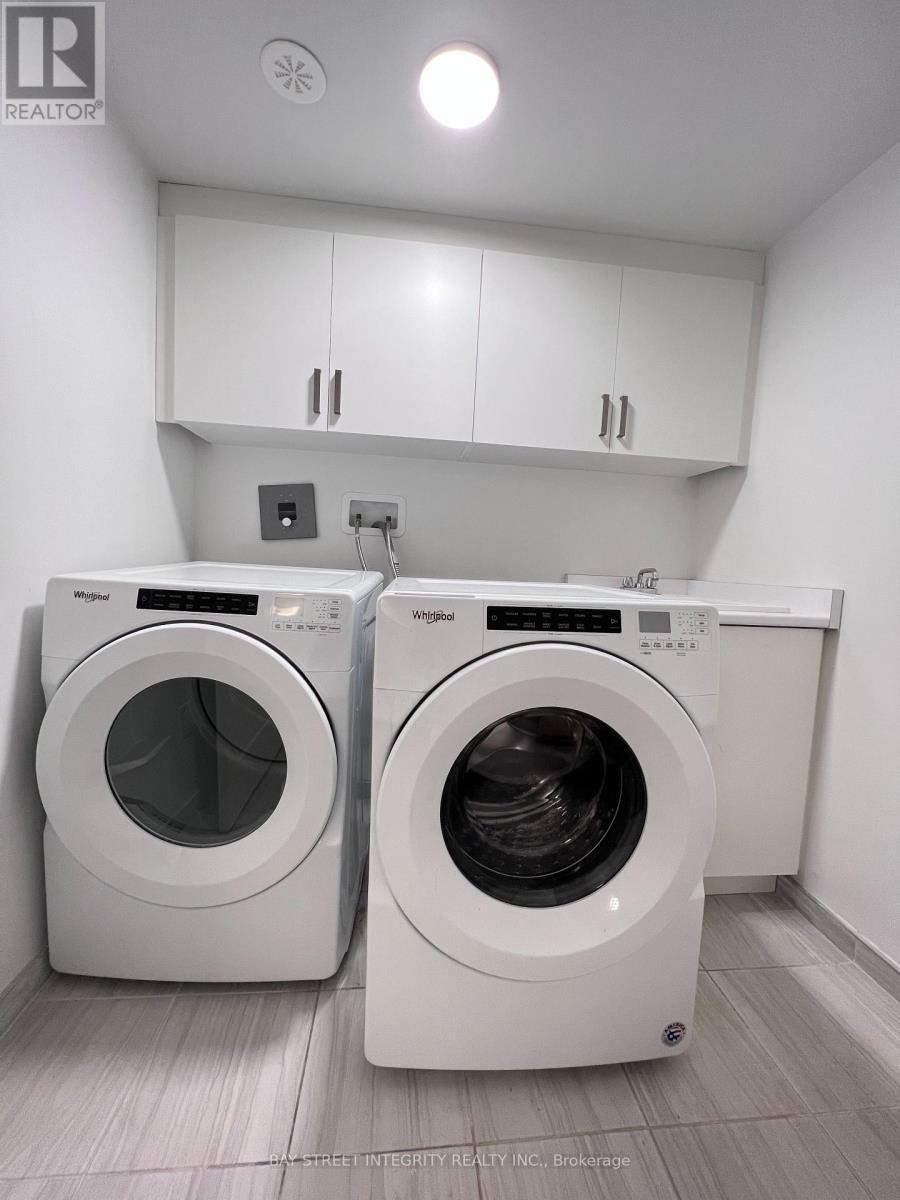40 Active Road, Markham, ON - Indoor Photo Showing Laundry Room