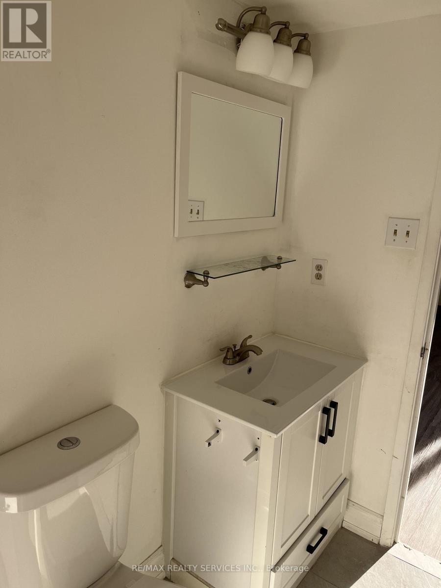 1206 - 330 Mill Street S, Brampton, ON - Indoor