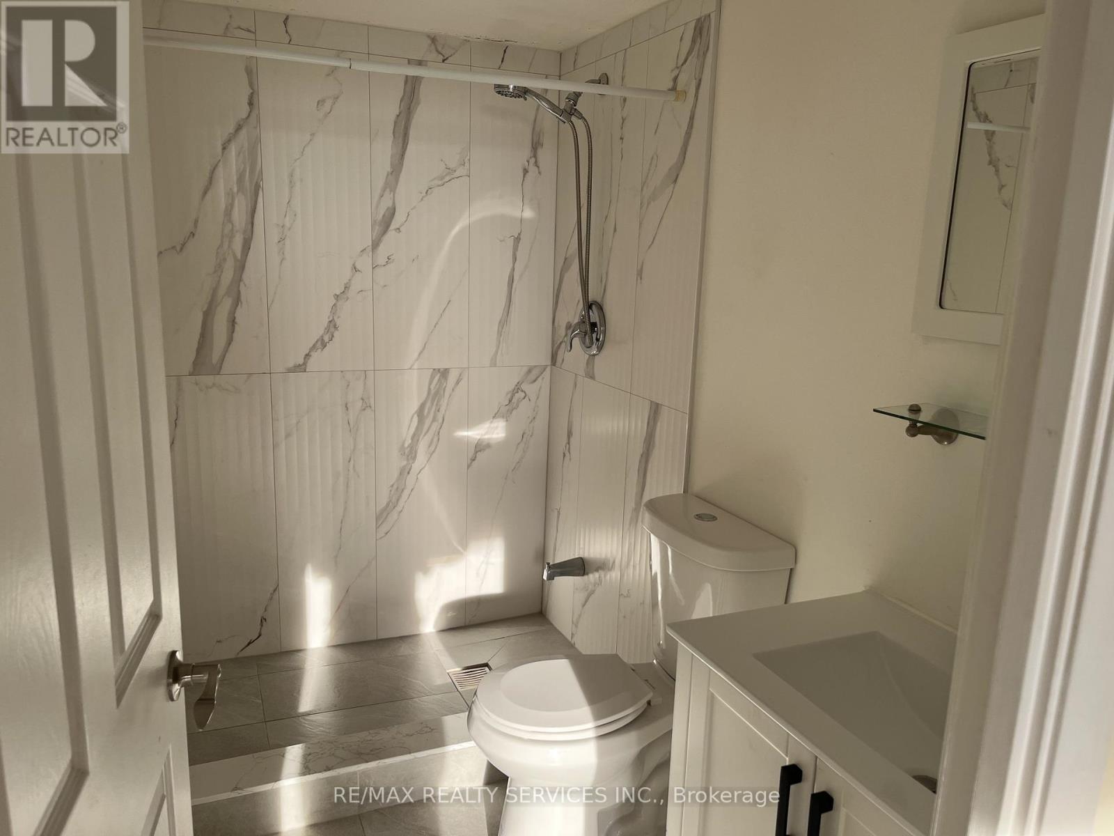 1206 - 330 Mill Street S, Brampton, ON - Indoor Photo Showing Bathroom