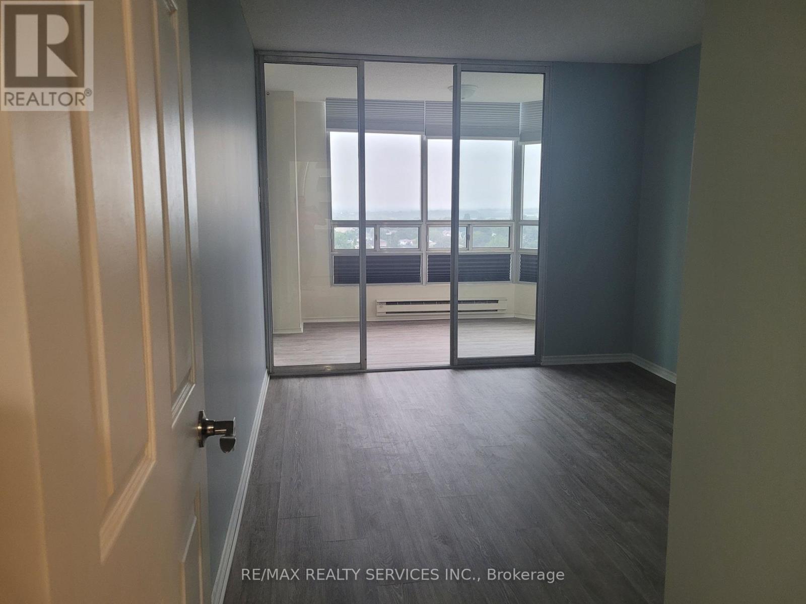 1206 - 330 Mill Street S, Brampton, ON - Indoor Photo Showing Other Room