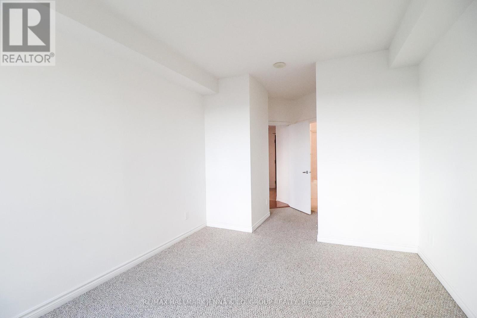 2308 - 234 Rideau Street, Ottawa, ON - Indoor Photo Showing Other Room