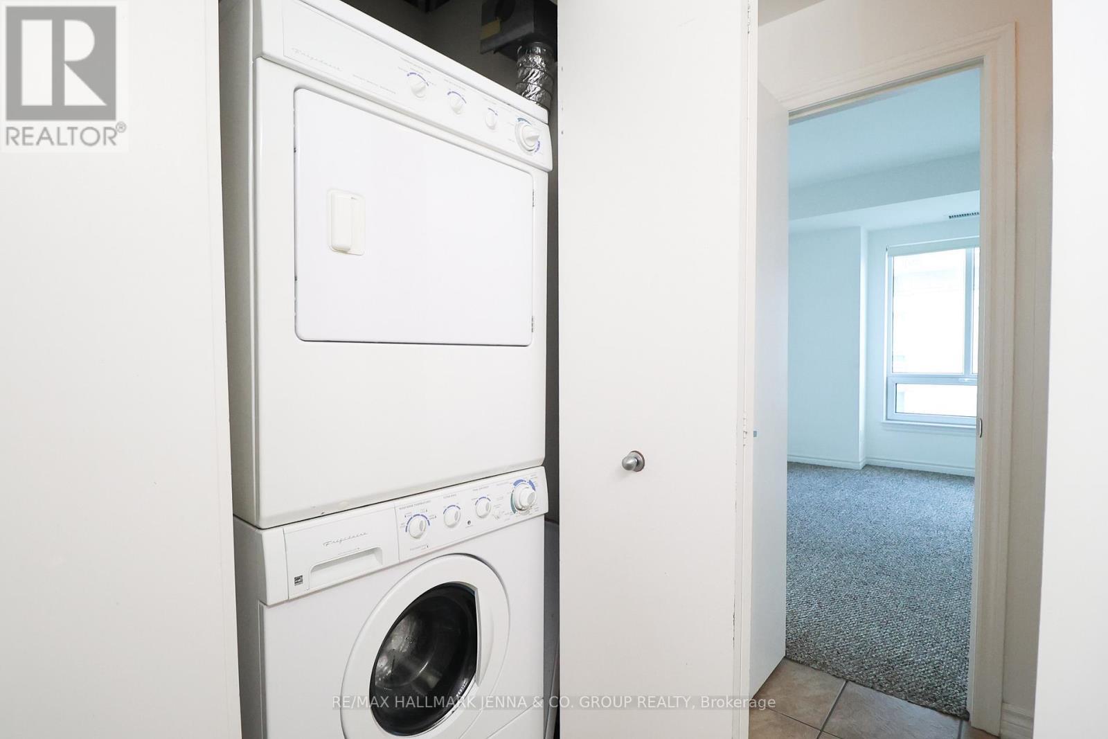 2308 - 234 Rideau Street, Ottawa, ON - Indoor Photo Showing Laundry Room