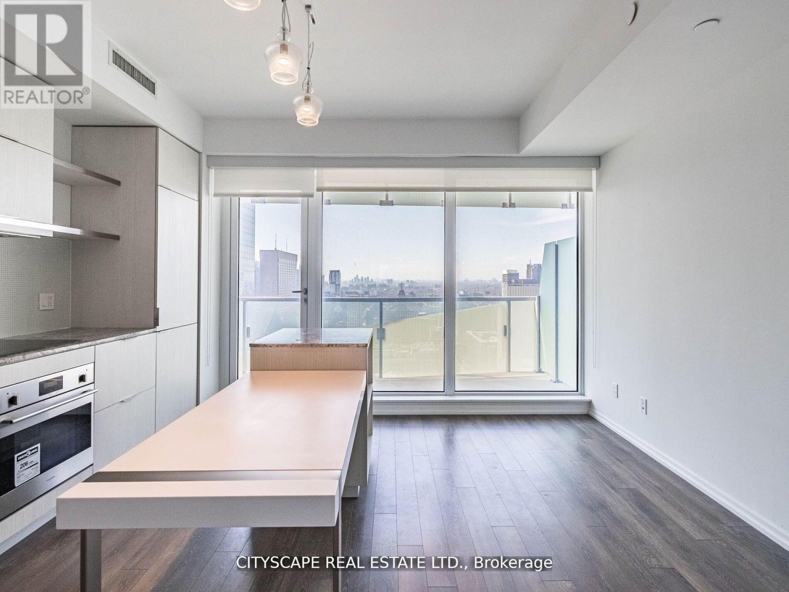 3111 - 197 Yonge Street, Toronto, ON - Indoor