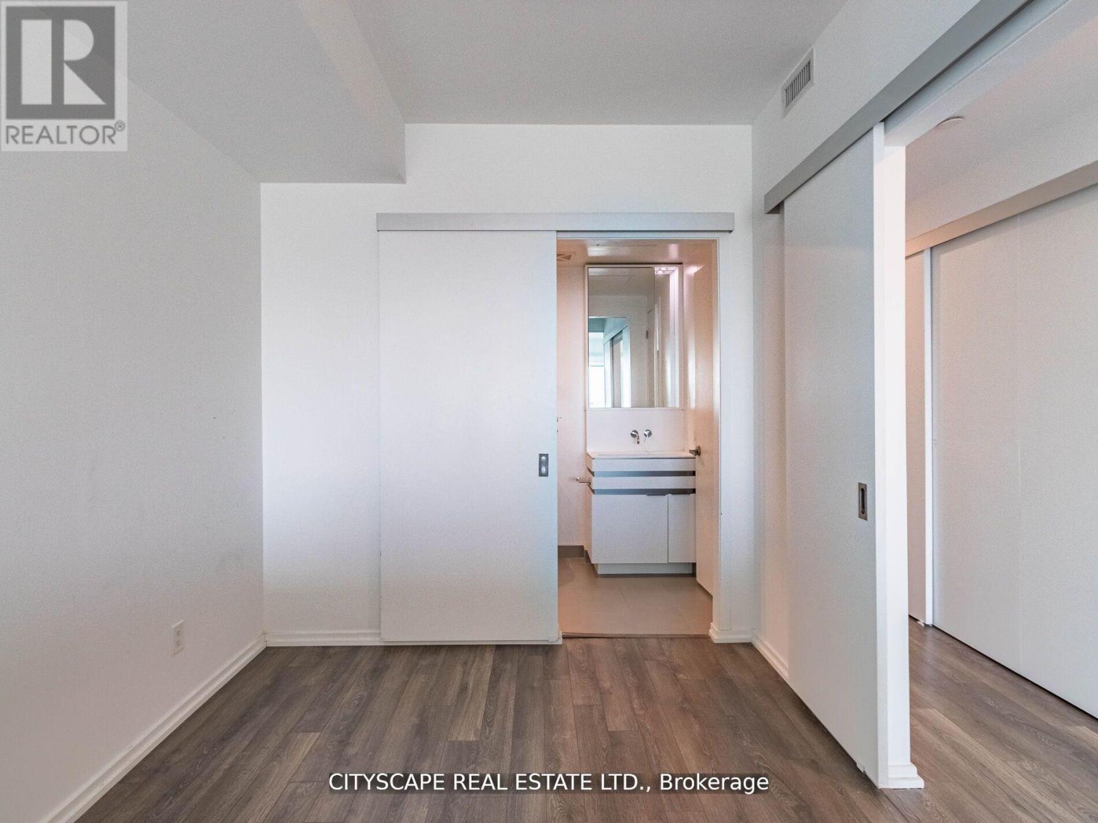 3111 - 197 Yonge Street, Toronto, ON - Indoor Photo Showing Other Room
