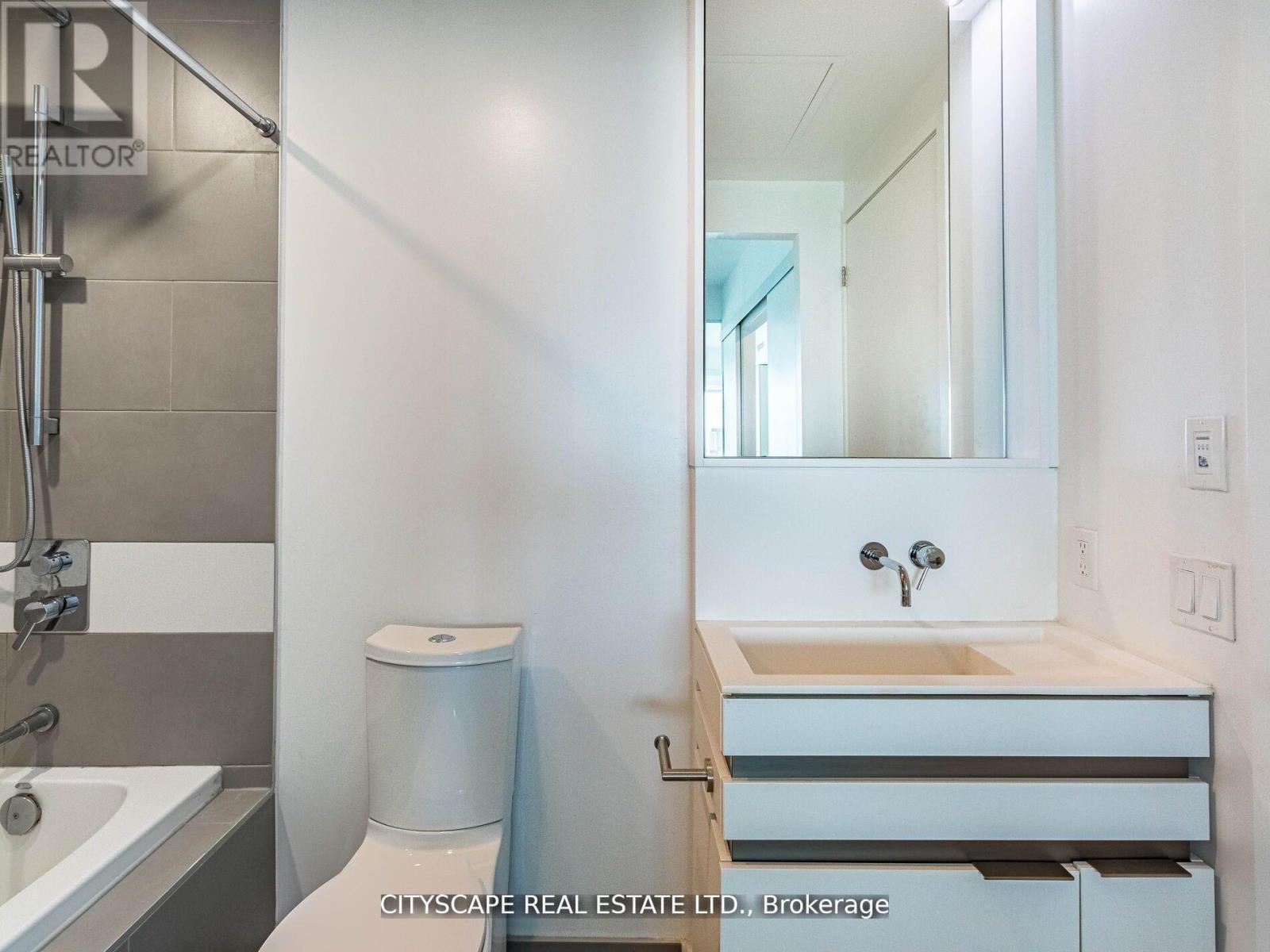 3111 - 197 Yonge Street, Toronto, ON - Indoor Photo Showing Bathroom