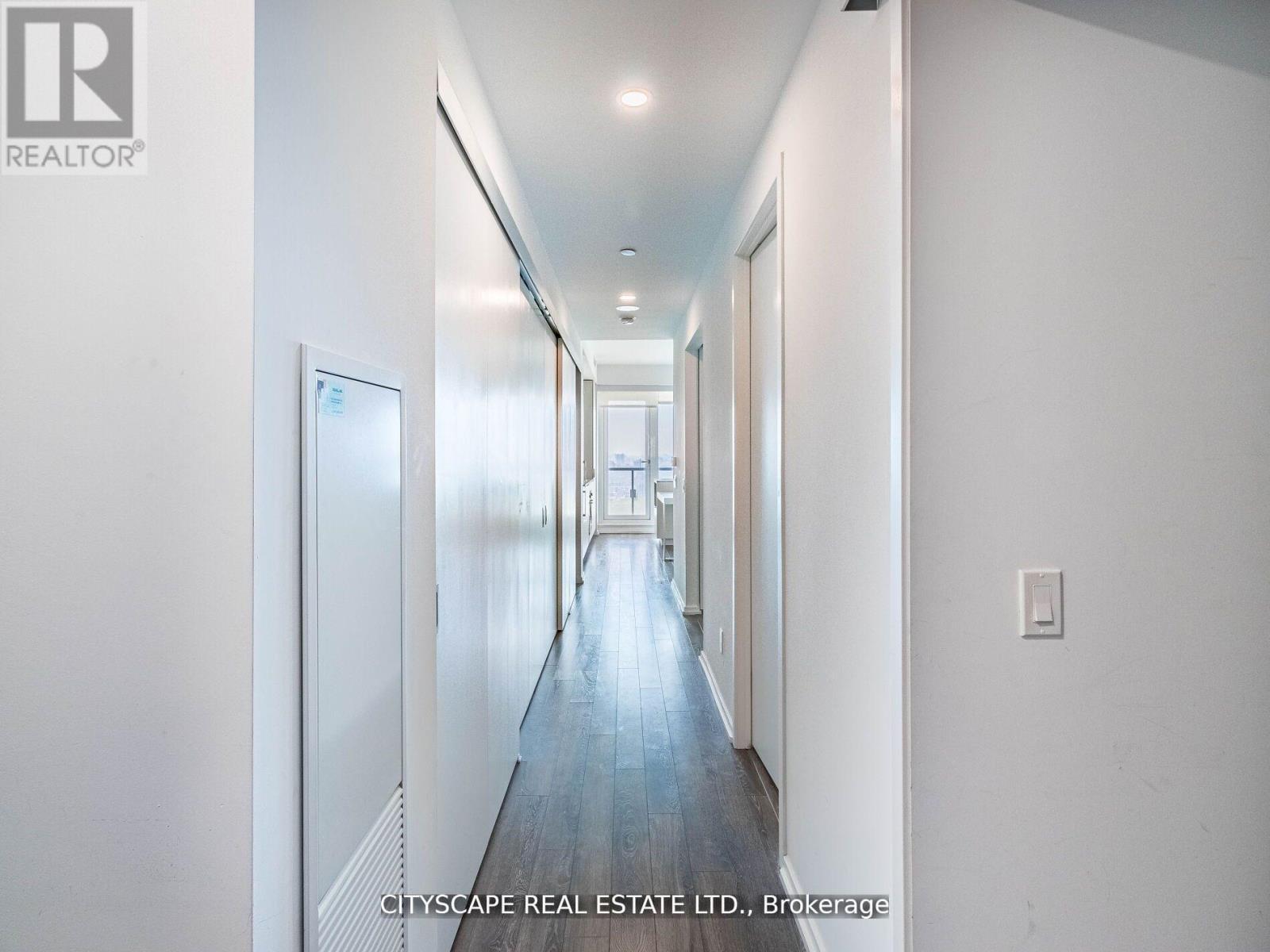 3111 - 197 Yonge Street, Toronto, ON - Indoor Photo Showing Other Room