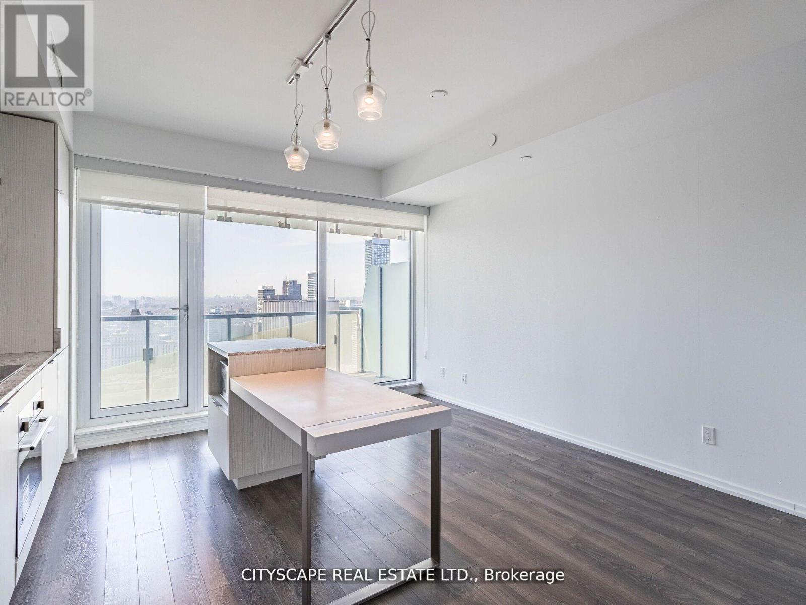 3111 - 197 Yonge Street, Toronto, ON - Indoor