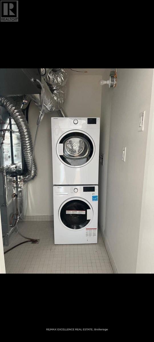 41 - 45 Knotsberry Circle, Brampton, ON - Indoor