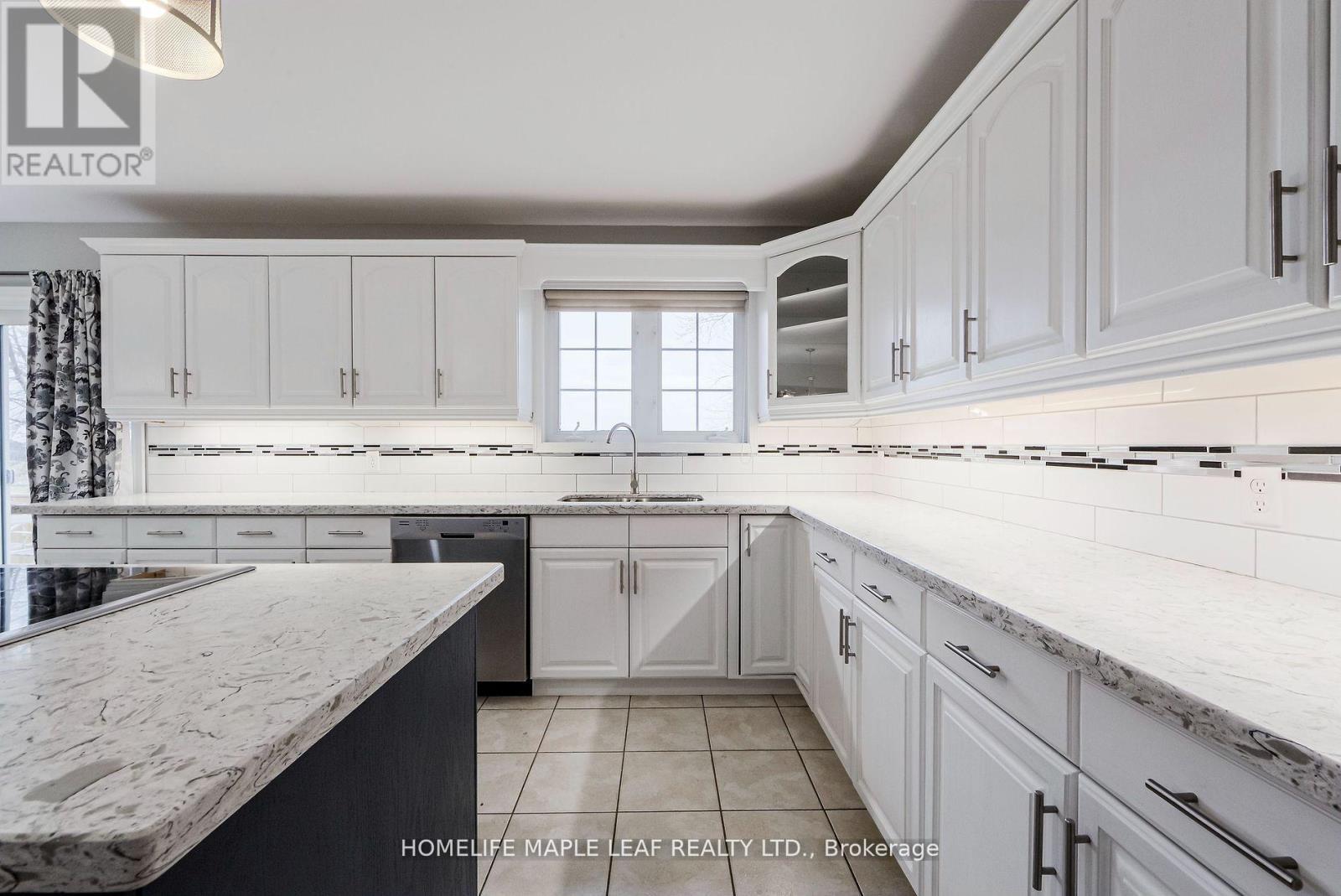 3501 Mccarthy Drive, Clearview, ON