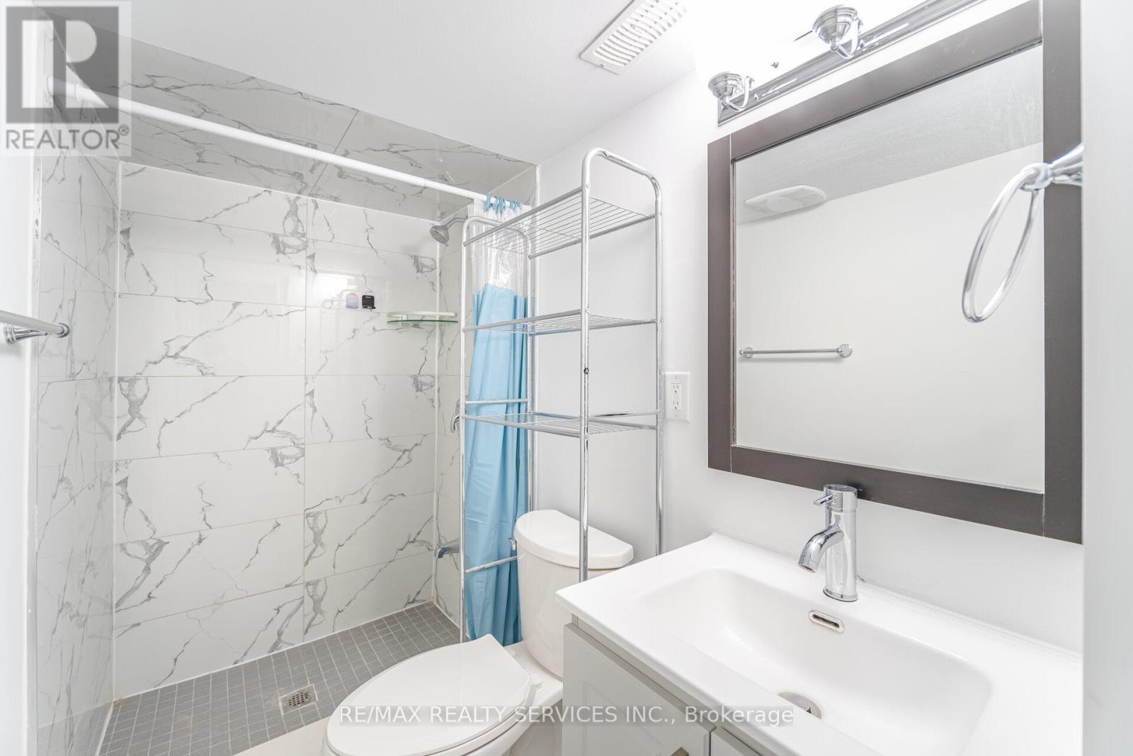 Bsmt - 26 Vodden Street W, Brampton, ON - Indoor Photo Showing Bathroom