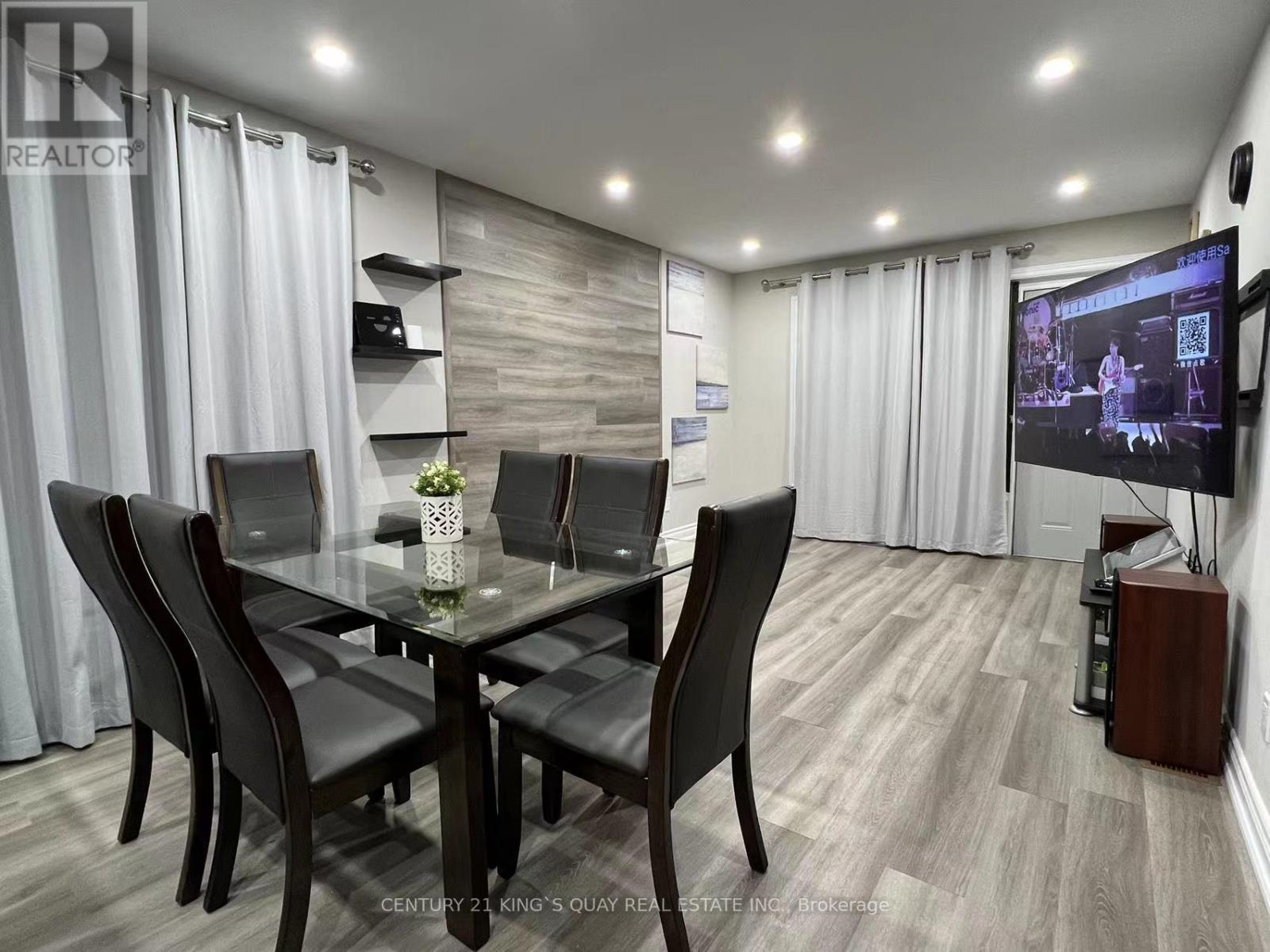 4087 Portage Road, Niagara Falls, ON - Indoor Photo Showing Dining Room