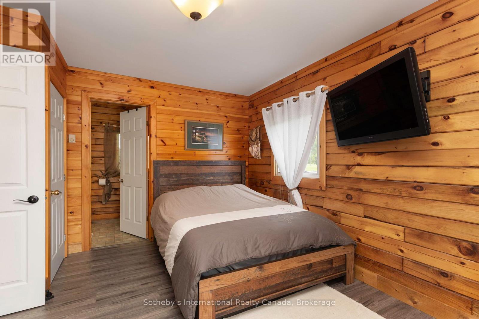 20 Kodiak Road, Mckellar, ON - Indoor Photo Showing Bedroom