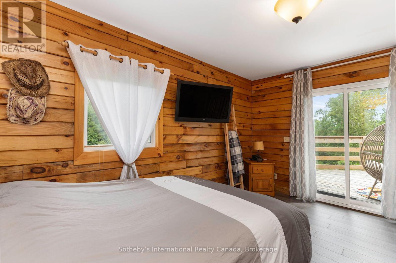 20 Kodiak Road, Mckellar, ON - Indoor Photo Showing Bedroom