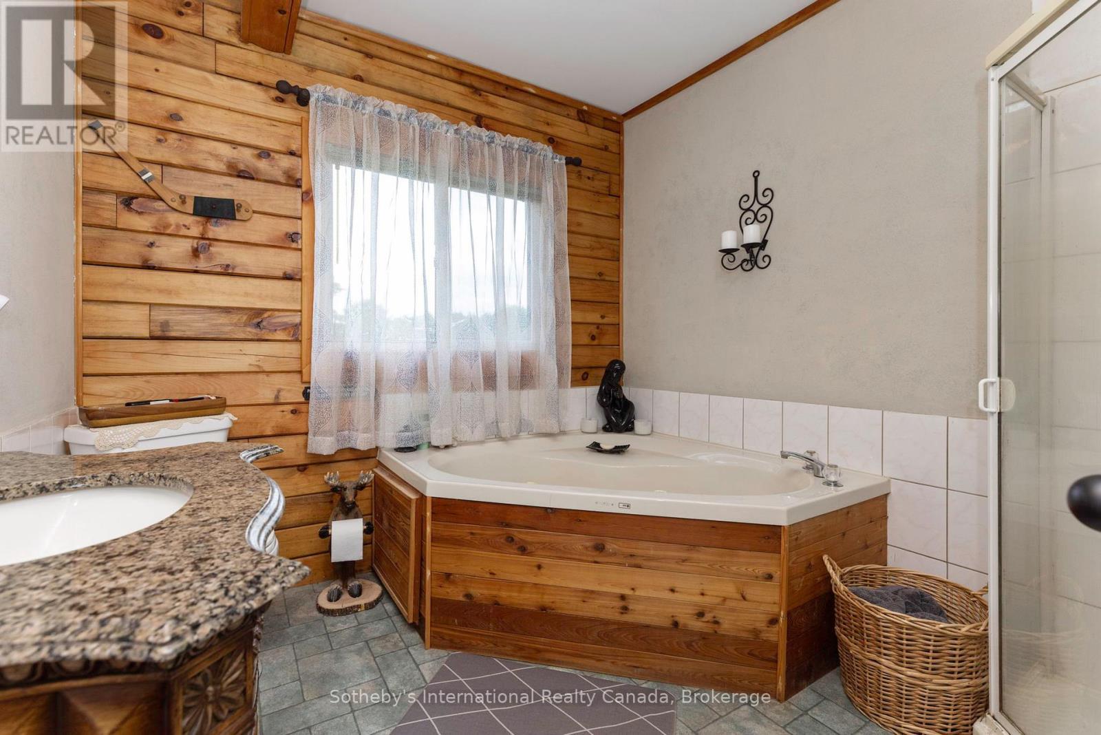 20 Kodiak Road, Mckellar, ON - Indoor Photo Showing Bathroom