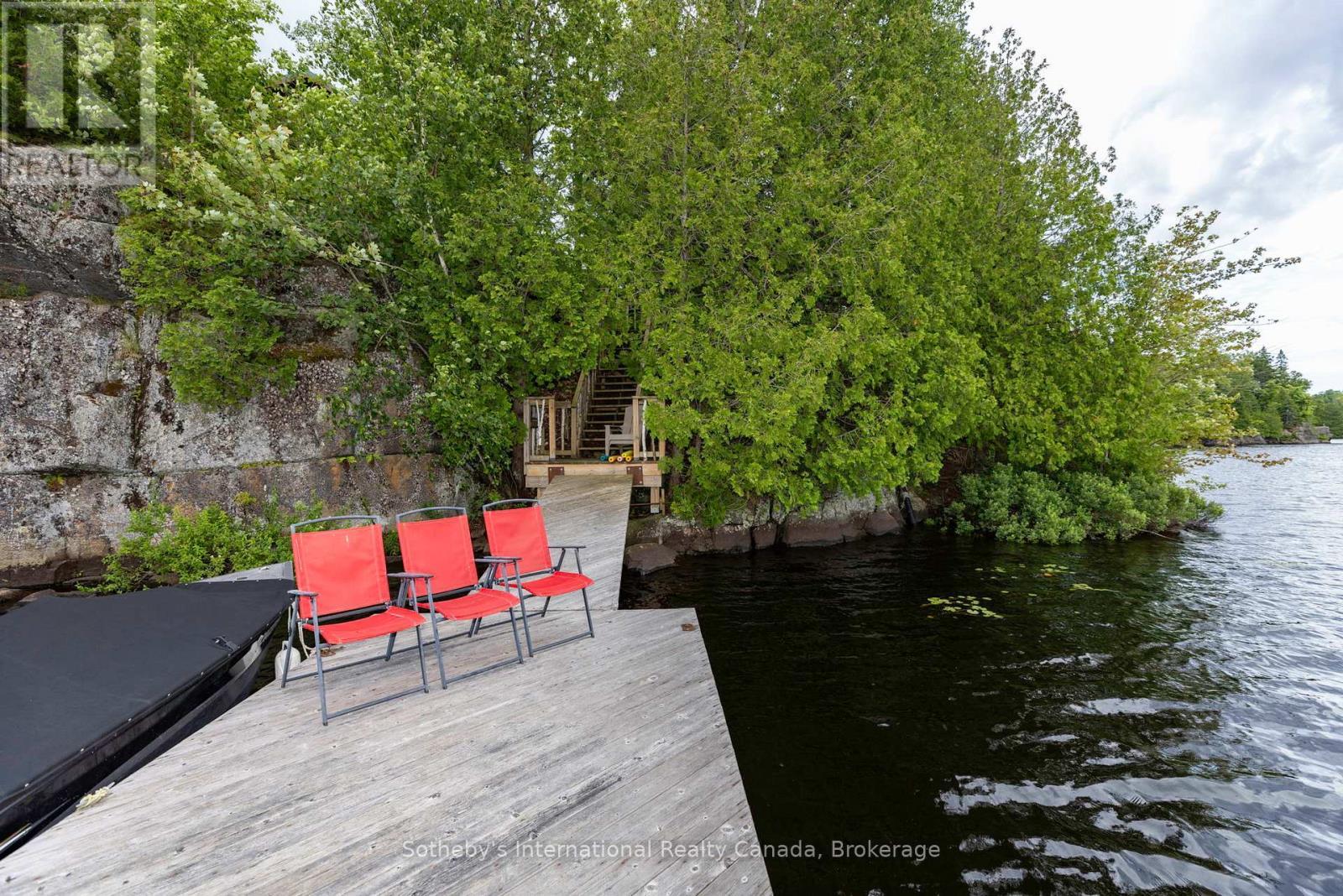 20 Kodiak Road, Mckellar, ON - Outdoor With Body Of Water